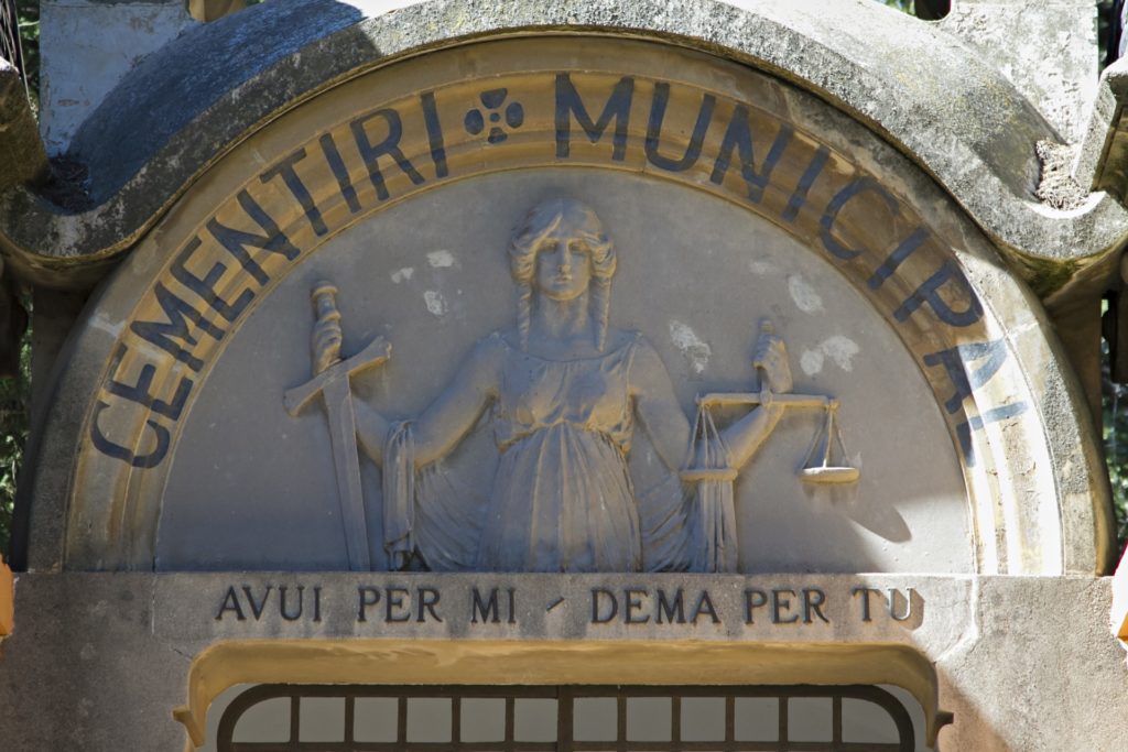 Cementiri modernista de Vilallonga del Camp
