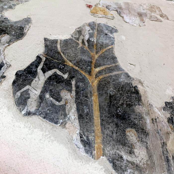 Què vol dir que les pintures murals de Sant Valentí estan pintades al fresc?