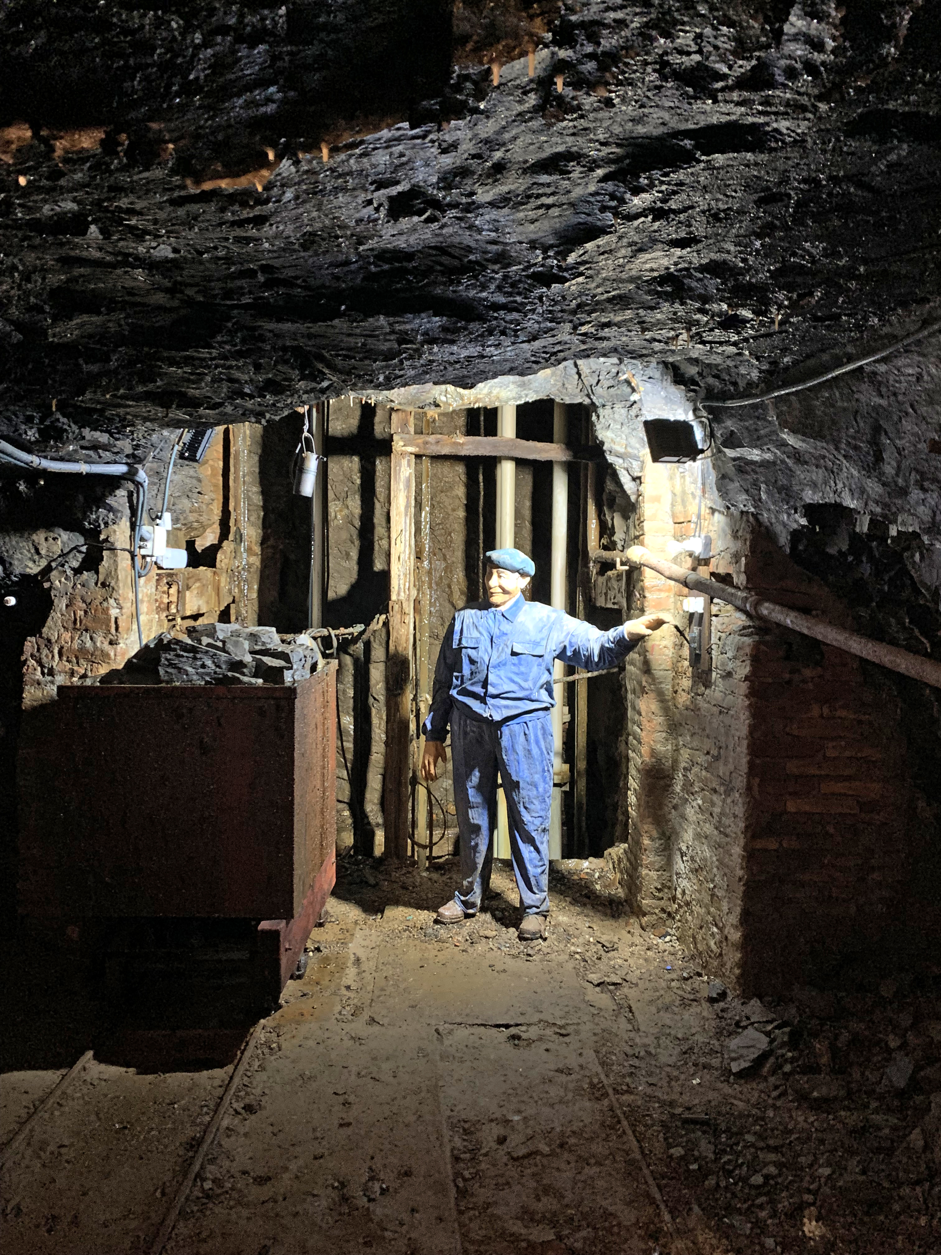 Mina Eugènia i Museu de les Mines de Bellmunt del Priorat ***