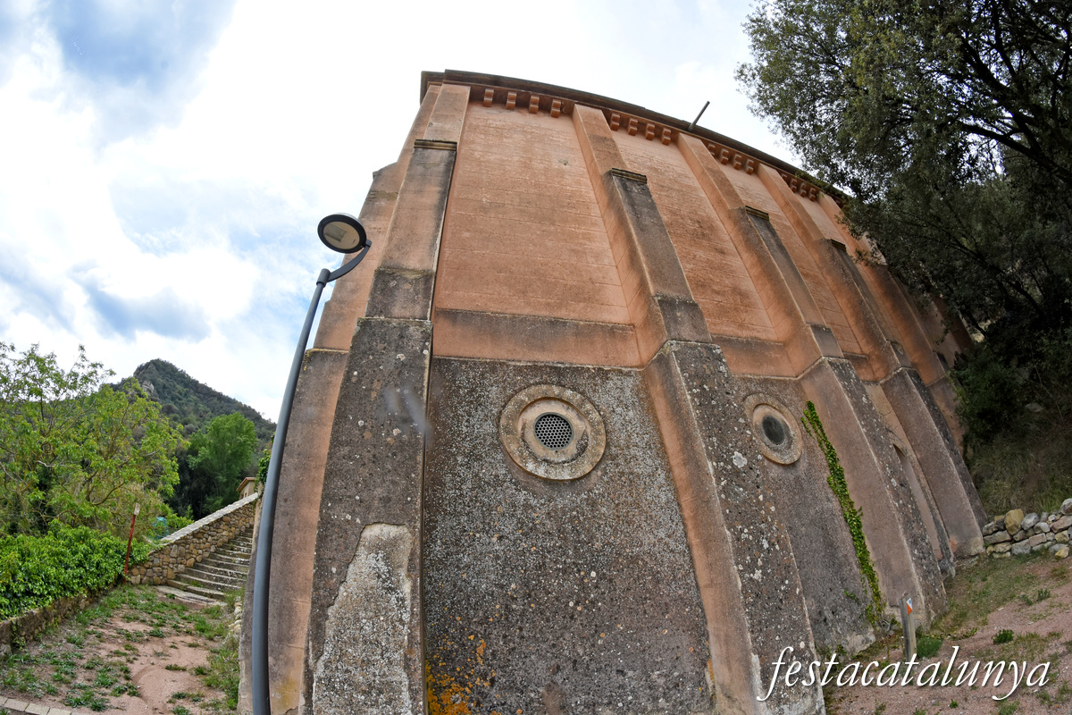 Sant Martí de Centelles - Cripta dels senyors de Centelles