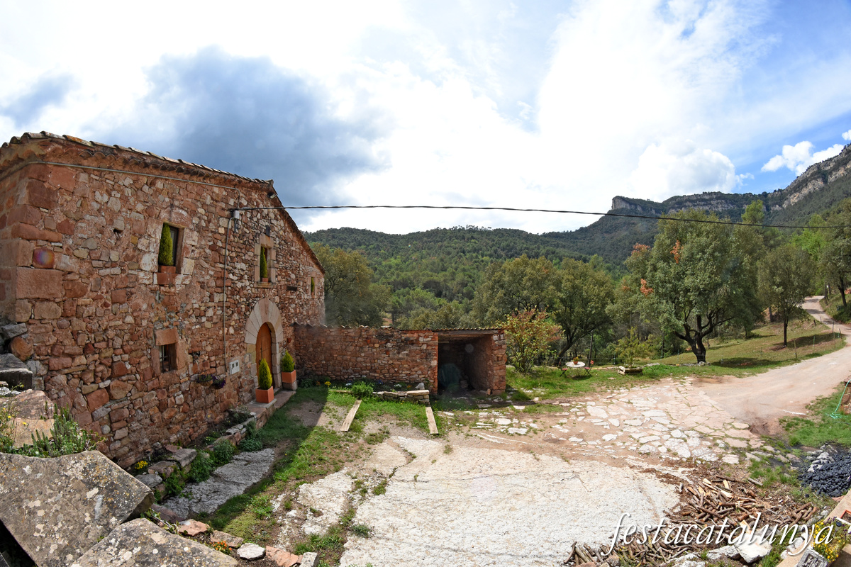 Sant Martí de Centelles - Sant Pere de Valldaneu - Mas Esglésies
