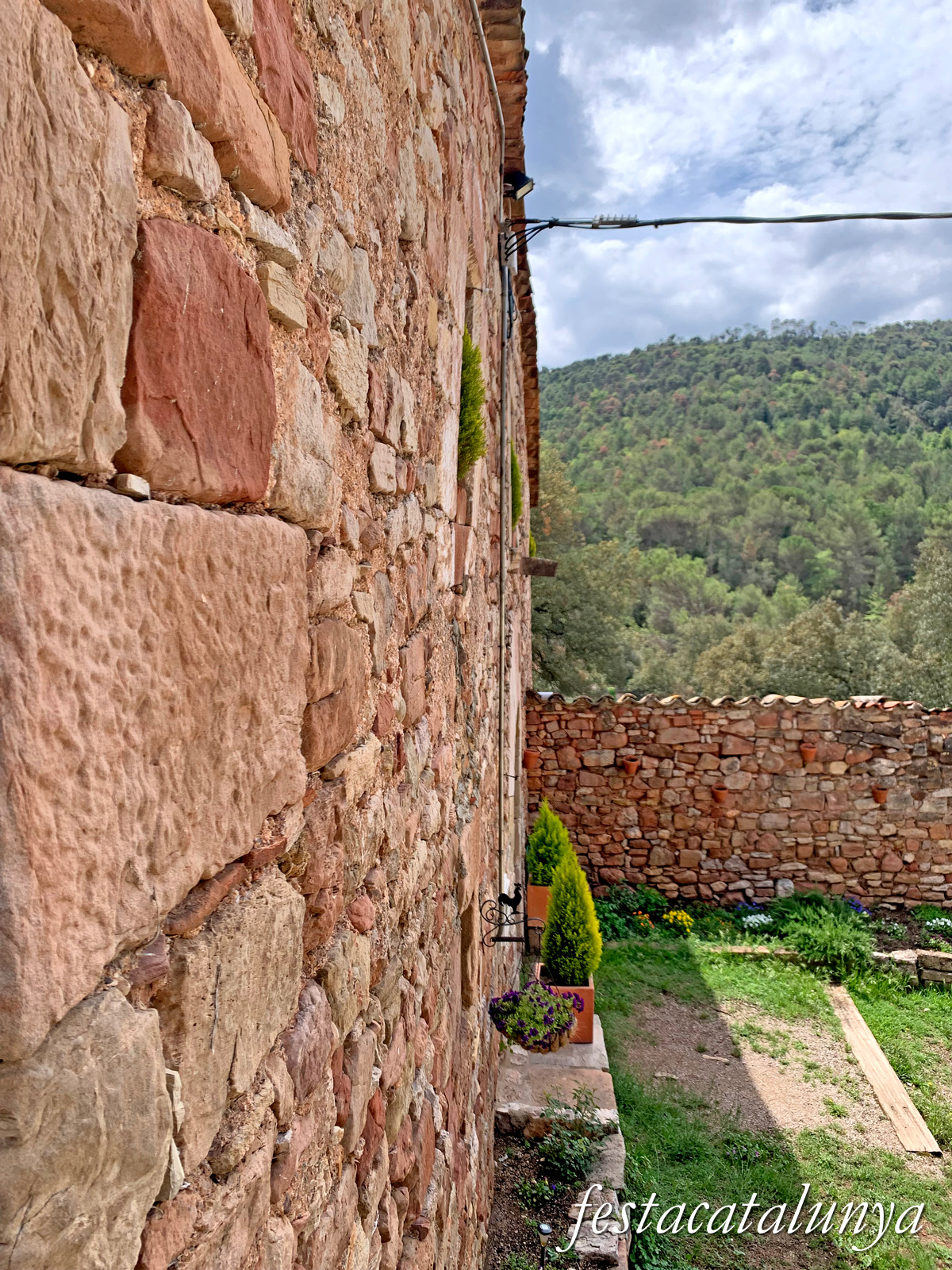 Sant Martí de Centelles - Sant Pere de Valldaneu - Mas Esglésies
