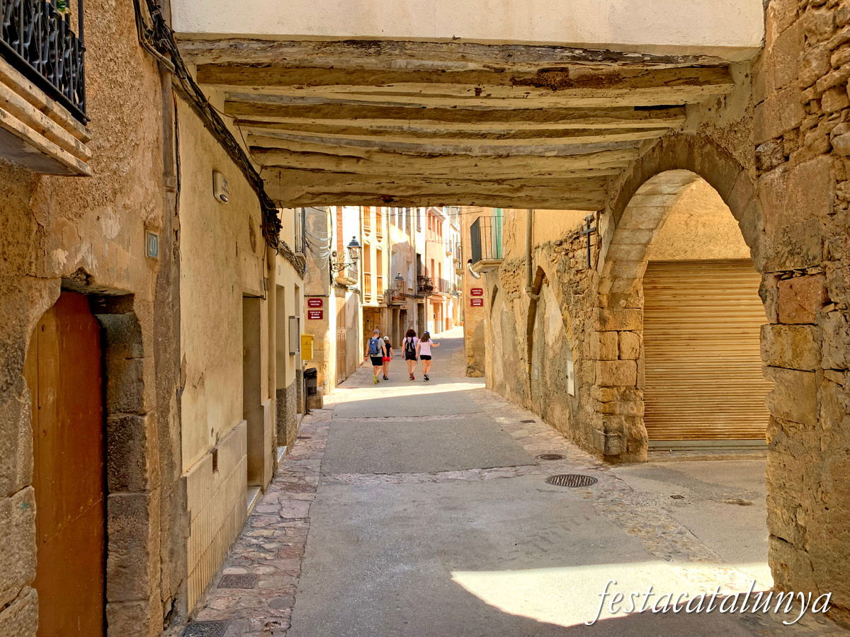 Cabacés - Perxes del carrer Major, antiga seu de la Cort de la Batllia 