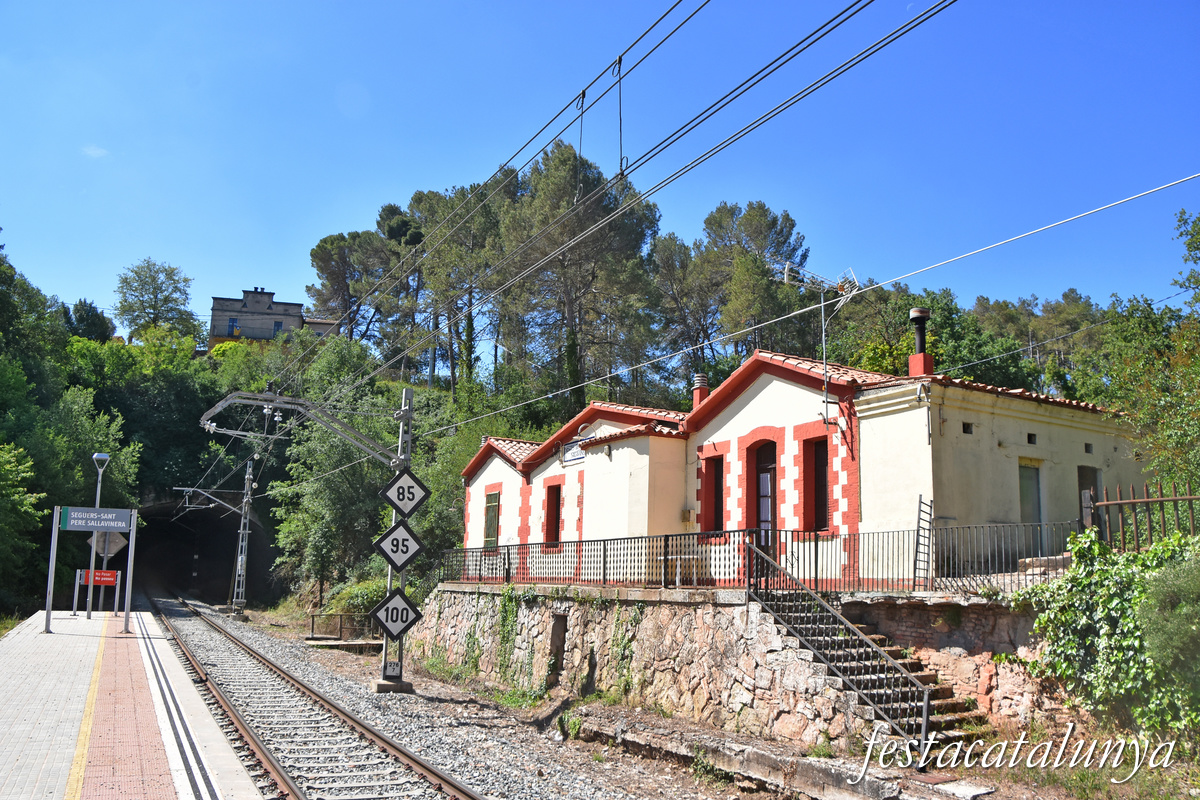 Estació de tren de Seguers-Sant Pere Sallavinera