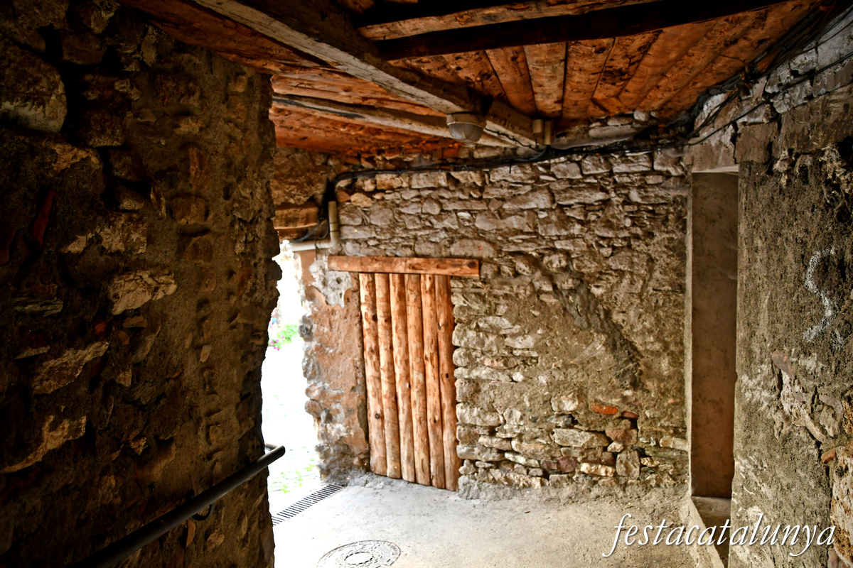 Vila Closa de Vilaller ***