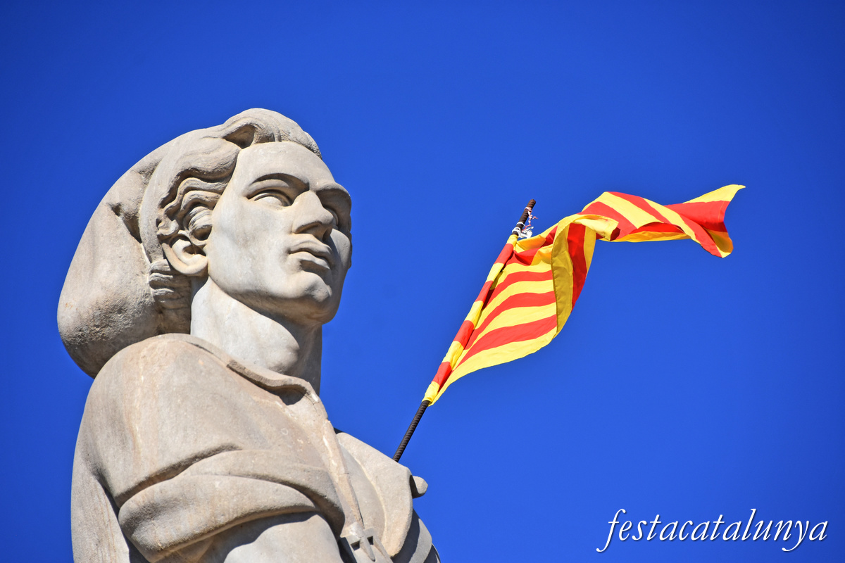 Monument al Timbaler del Bruc ***