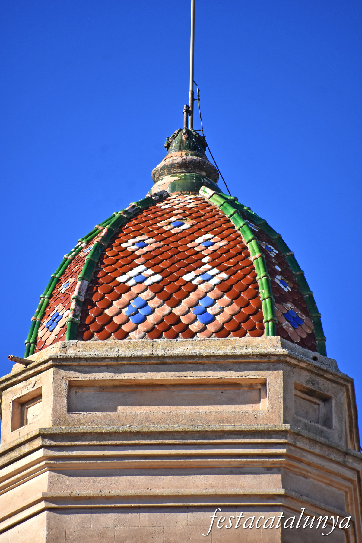 Torrelles de Foix - Església parroquial de Sant Genís 