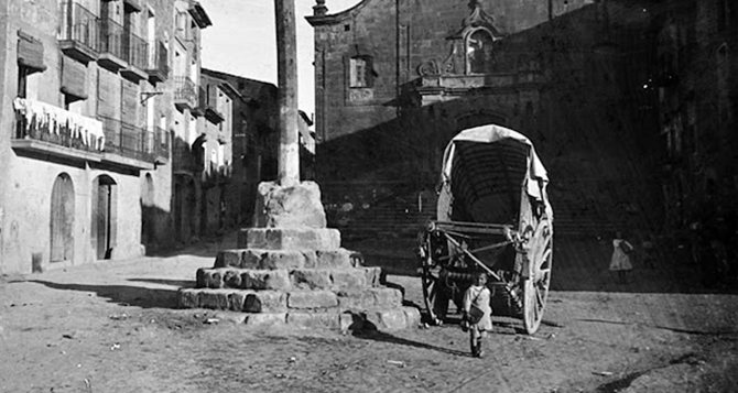 La Granadella - Cal Carreter - Carro d'escalada convertit en tartana. Carro que utilitzaven els flixancos i serossans per venir a vendre els seus productes a la plaça