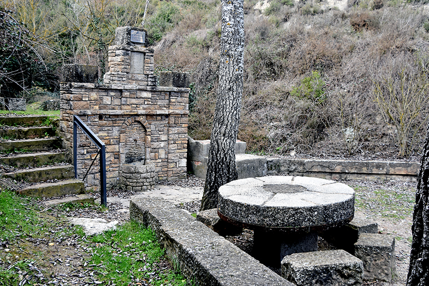 Font de les Afores o Font de la Rasa Fonda o Font Nova de Castellfollit de Riubregós