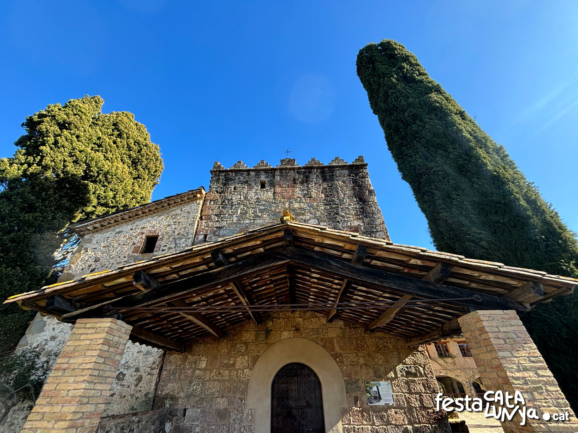 Sant Iscle de Colltort de Sant Feliu de Pallerols ***