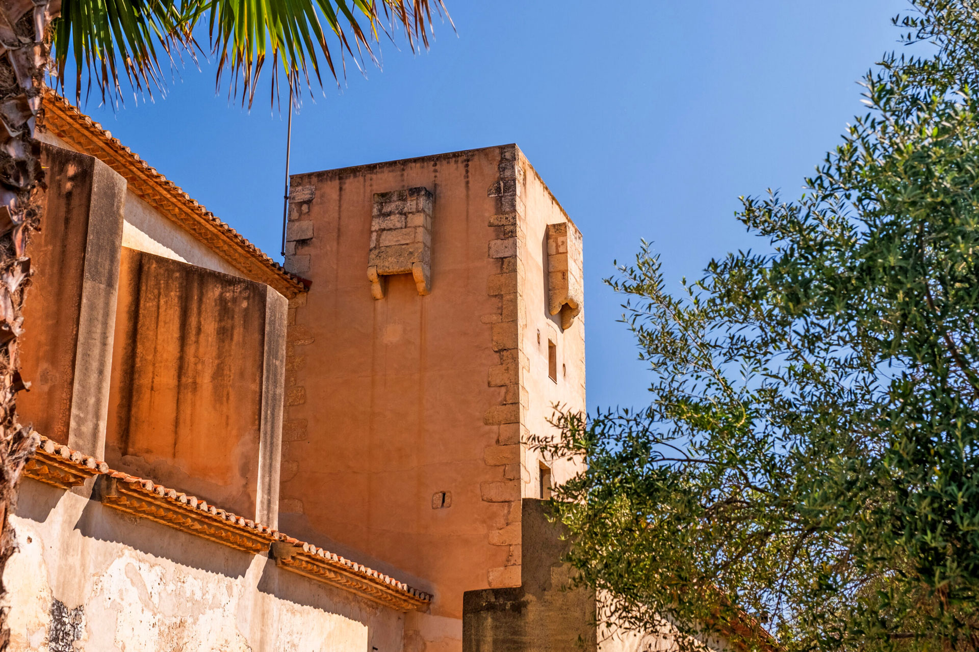 Torre del Santuari de la Mare de Déu de la Pineda de Vila-seca **