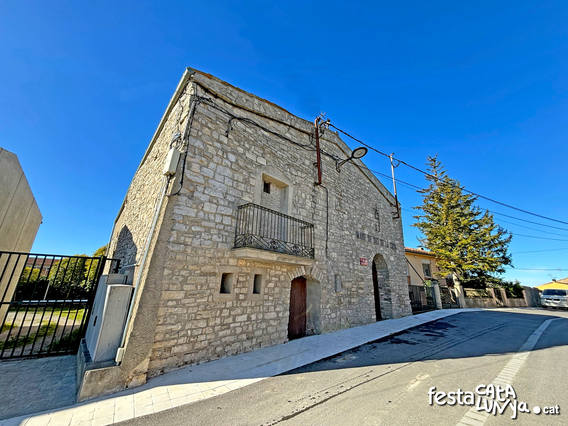 Santuari de la Mare de Déu de la Creu de Montmaneu