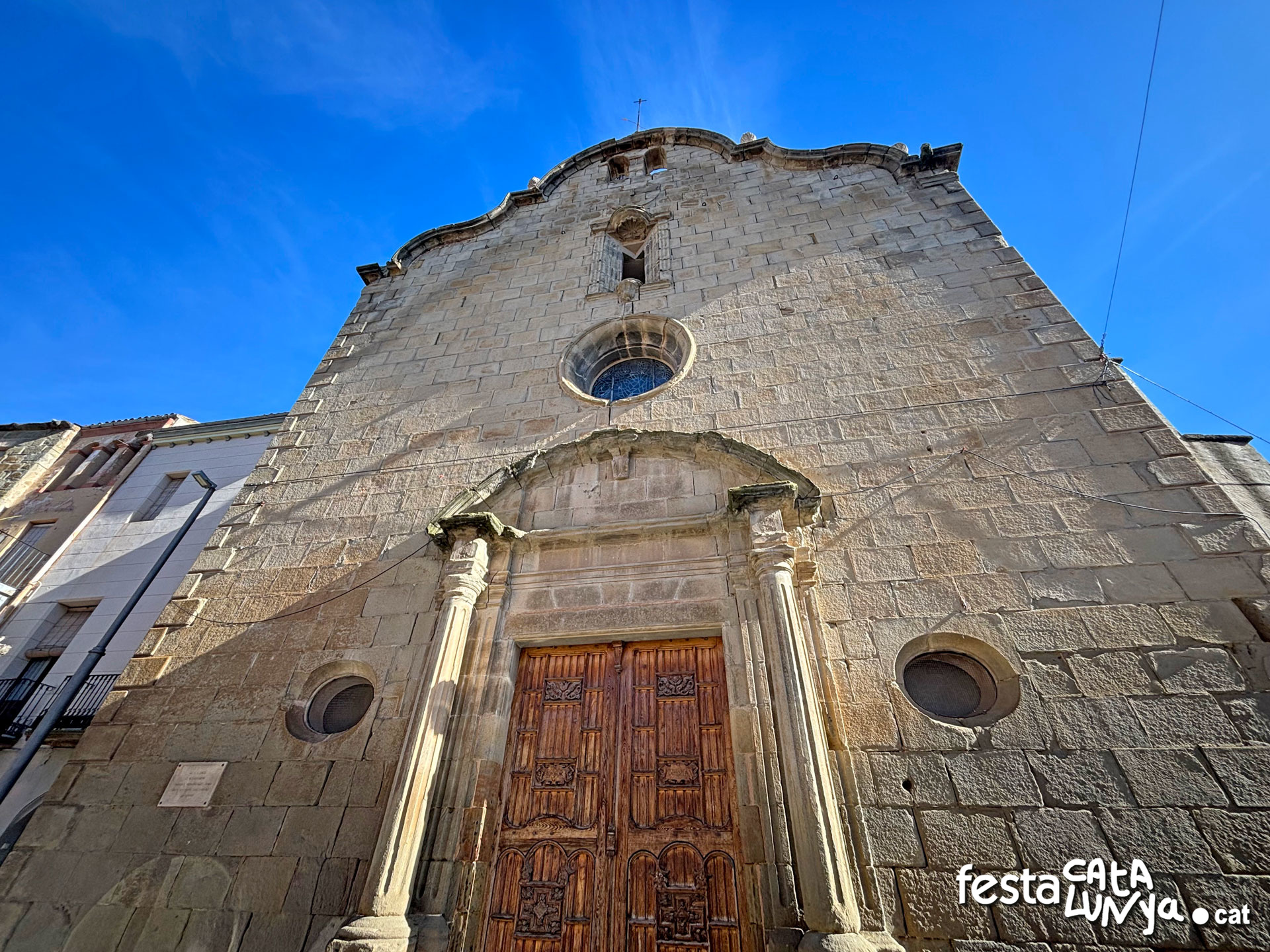 Església parroquial de Santa Maria de Sanaüja ***