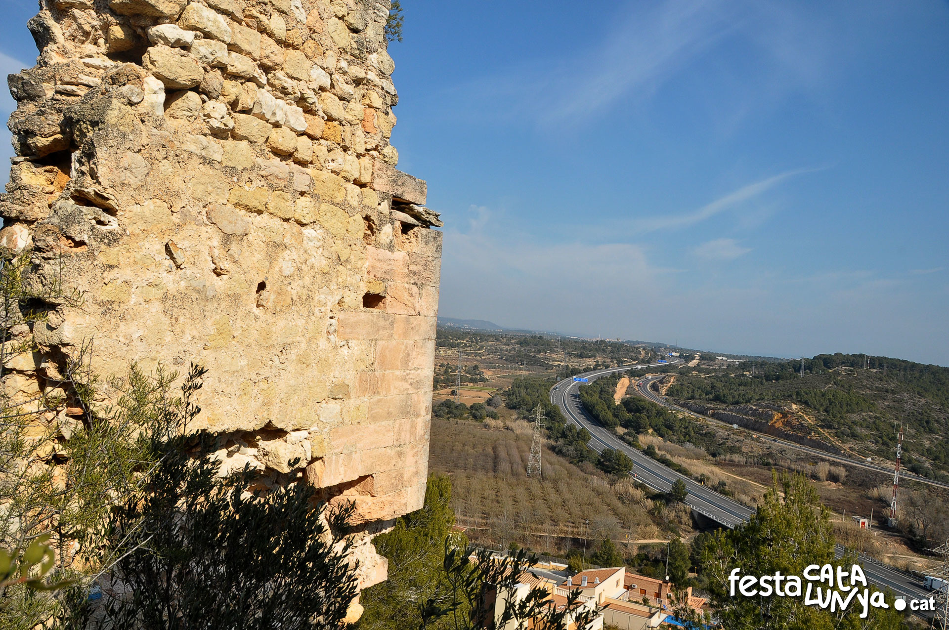 Castell de Montoliu a la Riera de Gaià ***