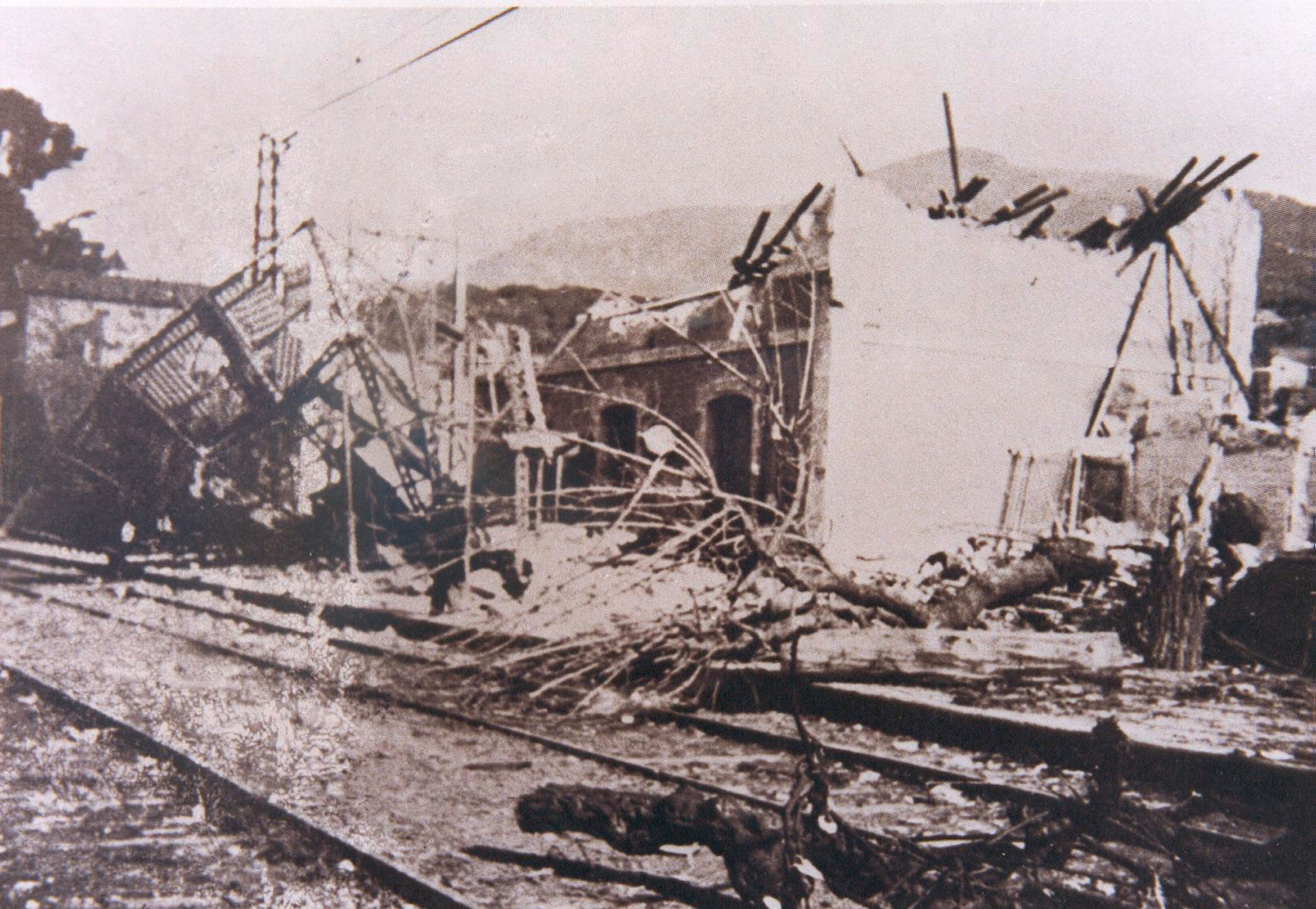 Actes de commemoració de l'aniversari del bombardeig i de Foment de la Pau a La Garriga