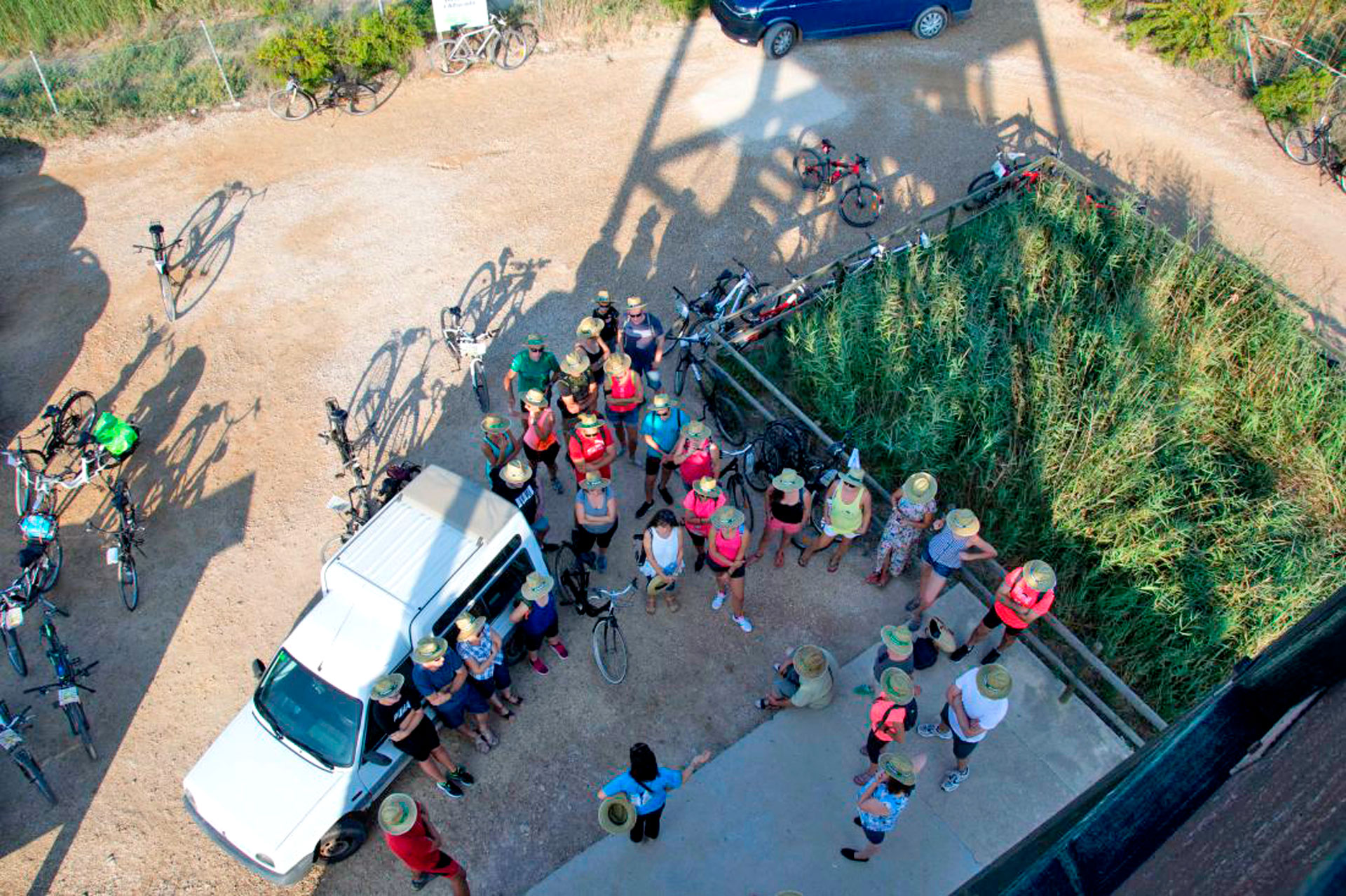 Sant Jaume d'Enveja - Buda&Bike, L'Illa de Buda a cop de pedal (Foto: www.santjaumeturisme.cat)