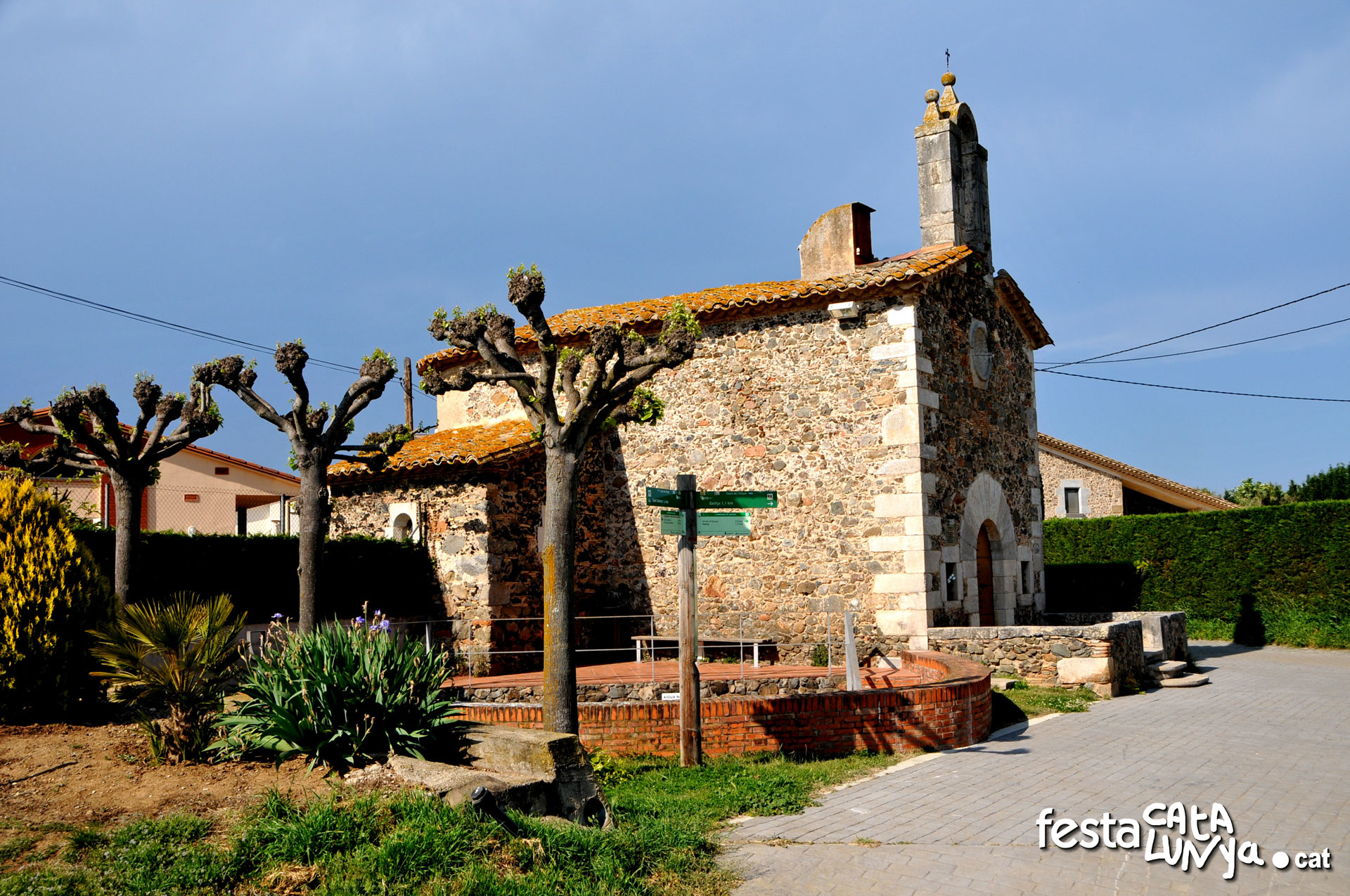 Vilobí d'Onyar - Ermita de la Mare de Déu de les Fonts al veïnat de Salitja