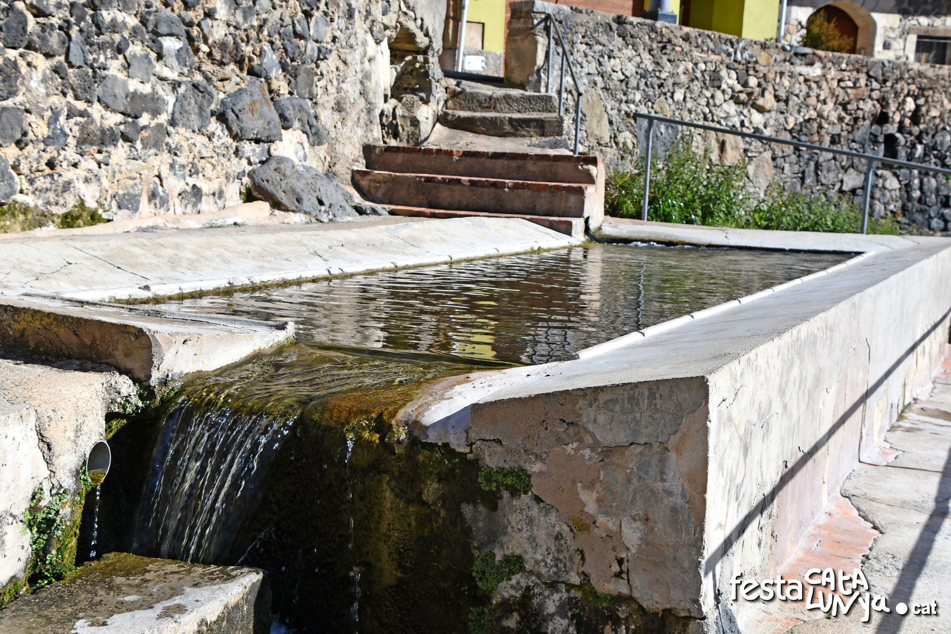 Sant Feliu de Pallerols - Safareig públic