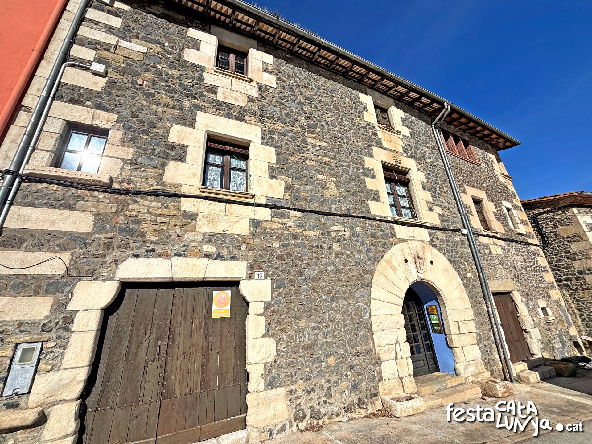 Sant Feliu de Pallerols - Cases notables del carrer de Sant Sebastià - Can Roda