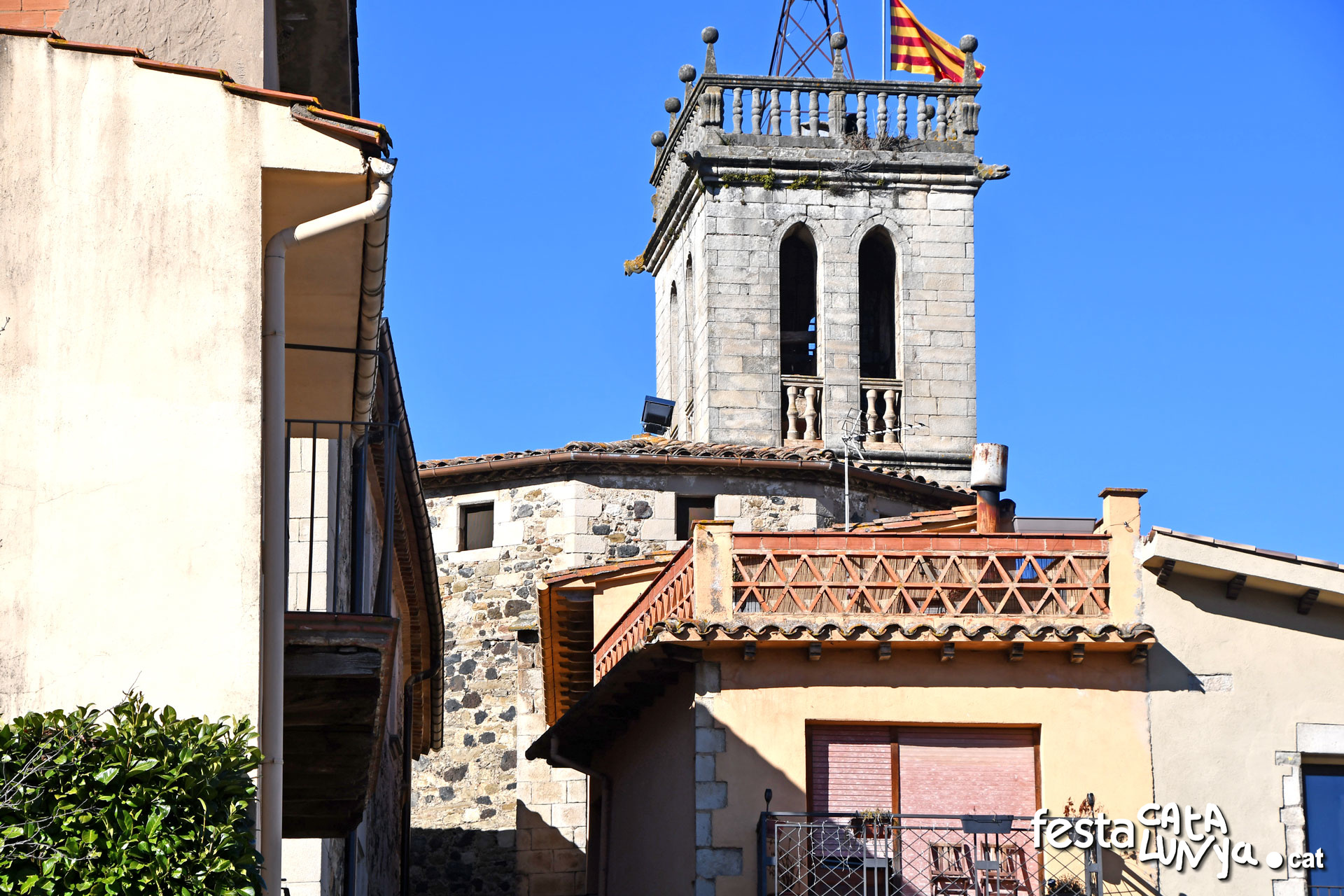 Sant Feliu de Pallerols - Església parroquial de Sant Feliu