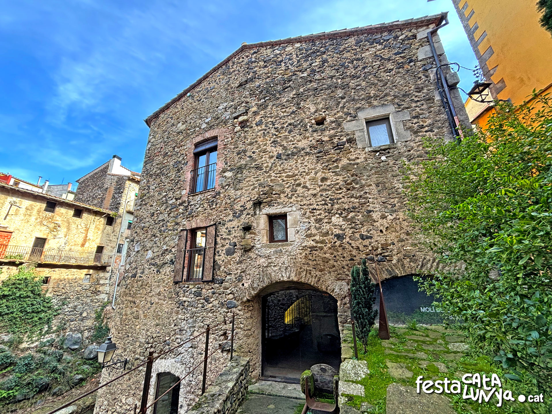Sant Feliu de Pallerols - Molí de Conqueta