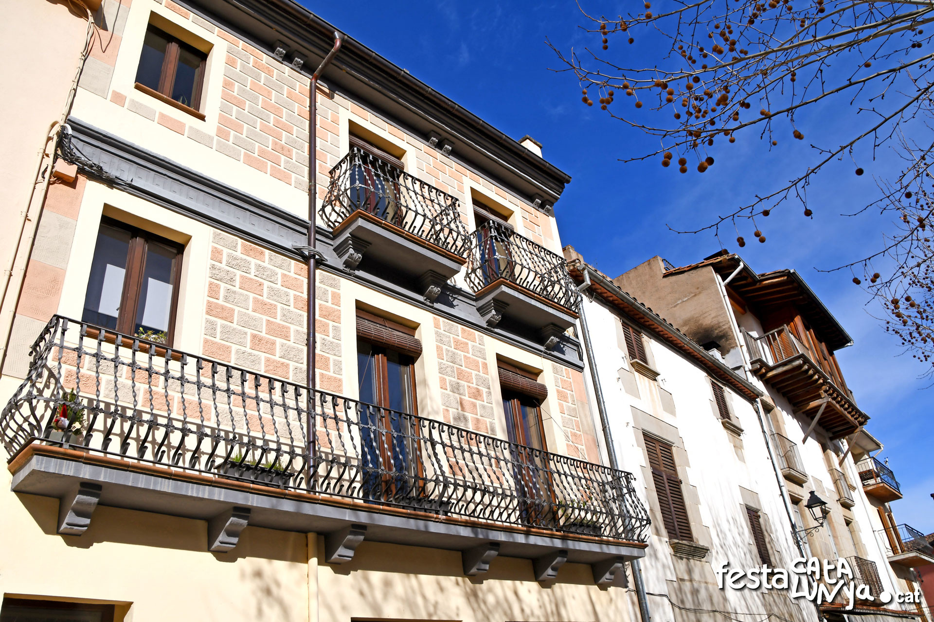 Sant Feliu de Pallerols - El Firal, una mirada en detall