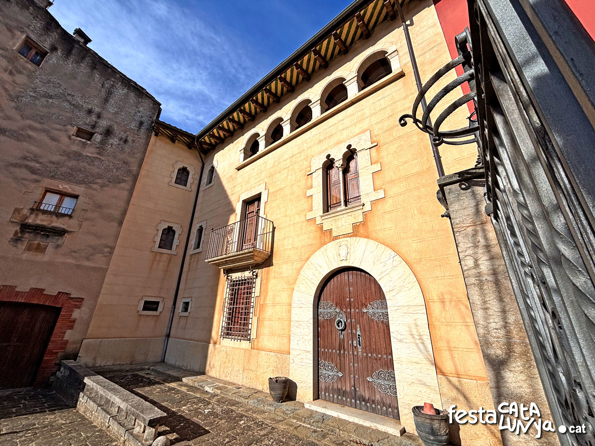 Sant Feliu de Pallerols - El Firal, una mirada en detall