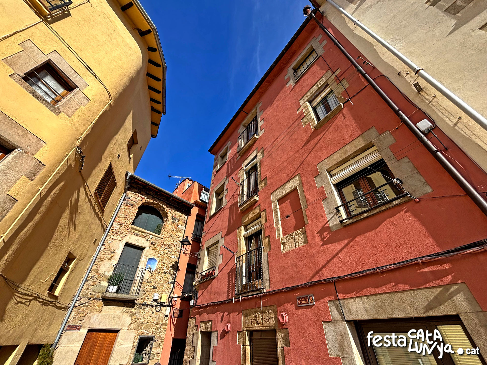 Sant Feliu de Pallerols - El Firal, una mirada en detall