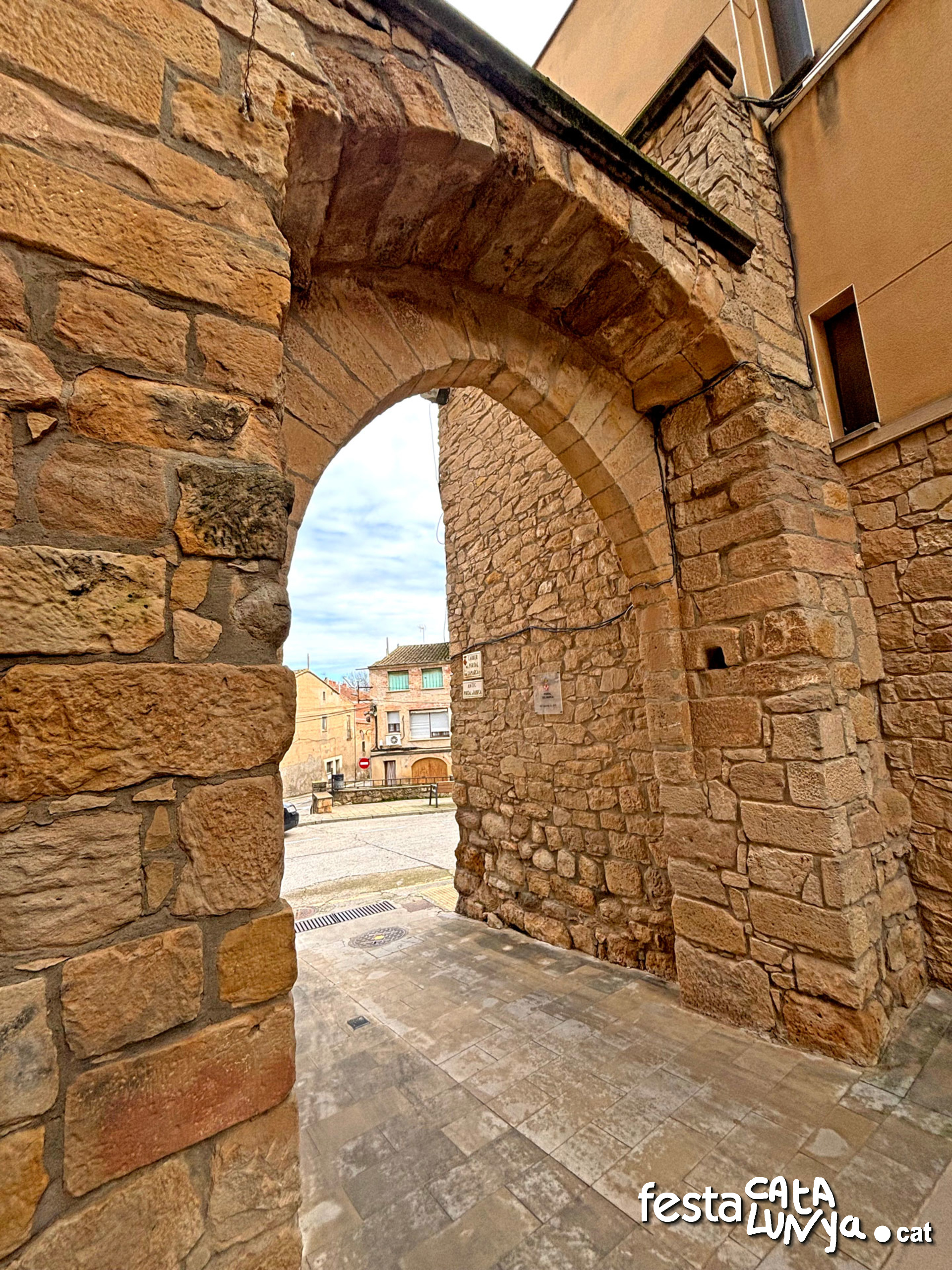 Juneda - Portal de Lamarca o antic portal d'Arbeca