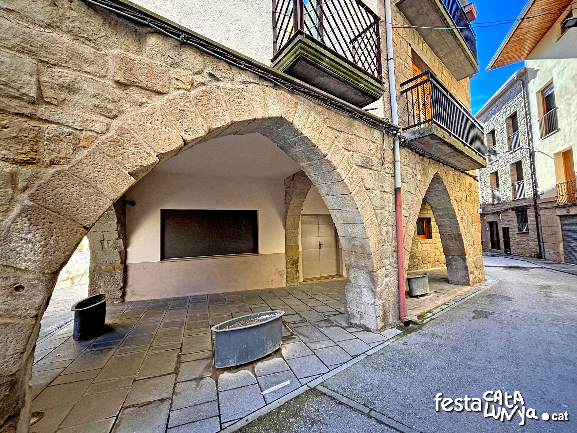 Sanaüja - Plaça Major