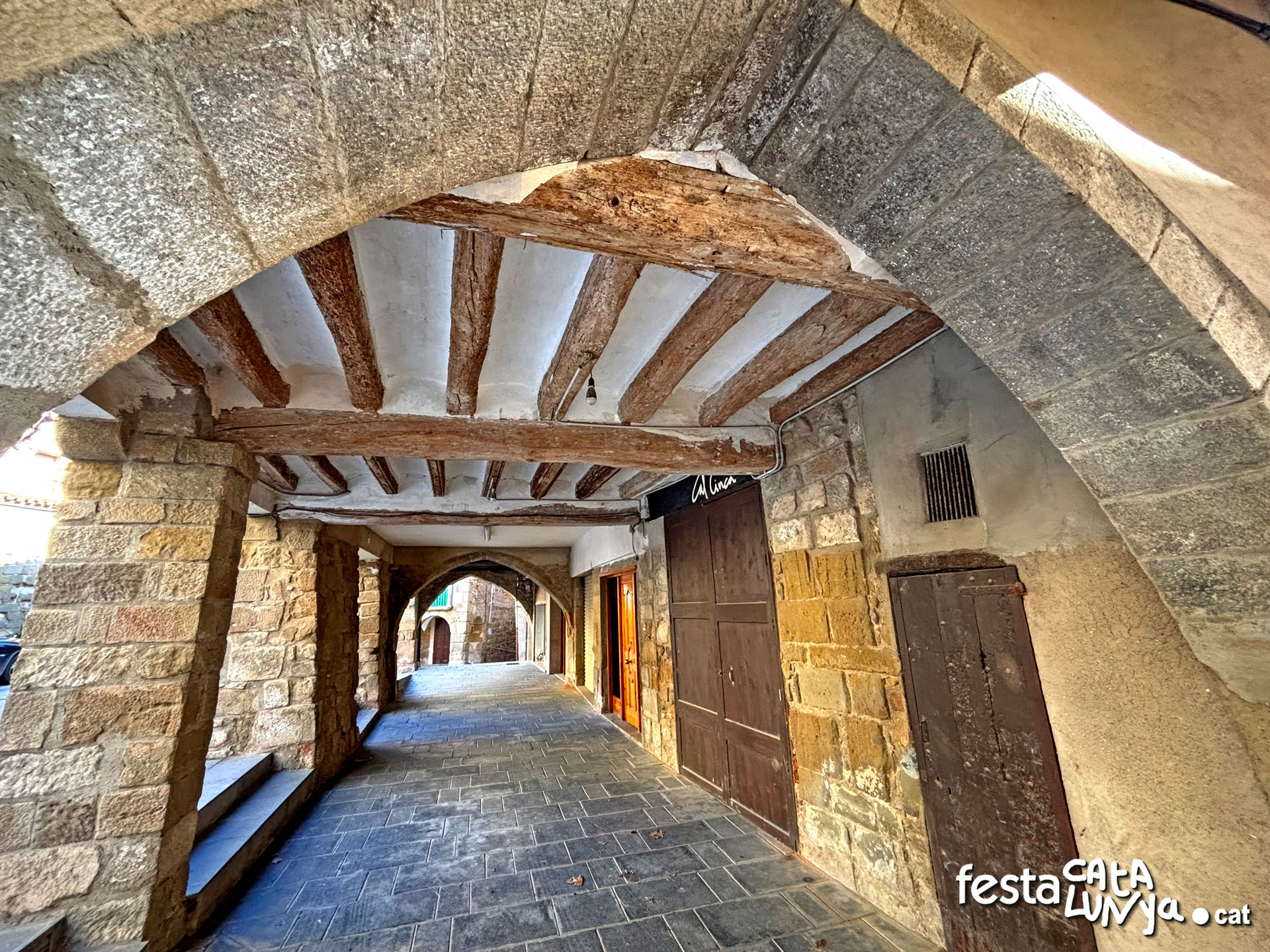 Sanaüja - Plaça Major