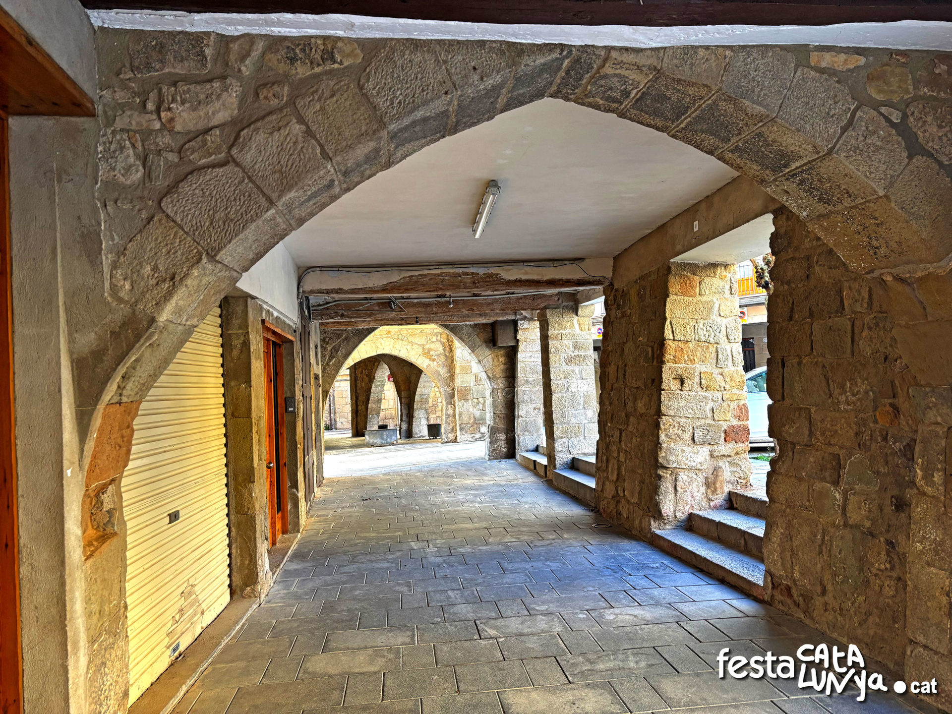Sanaüja - Plaça Major