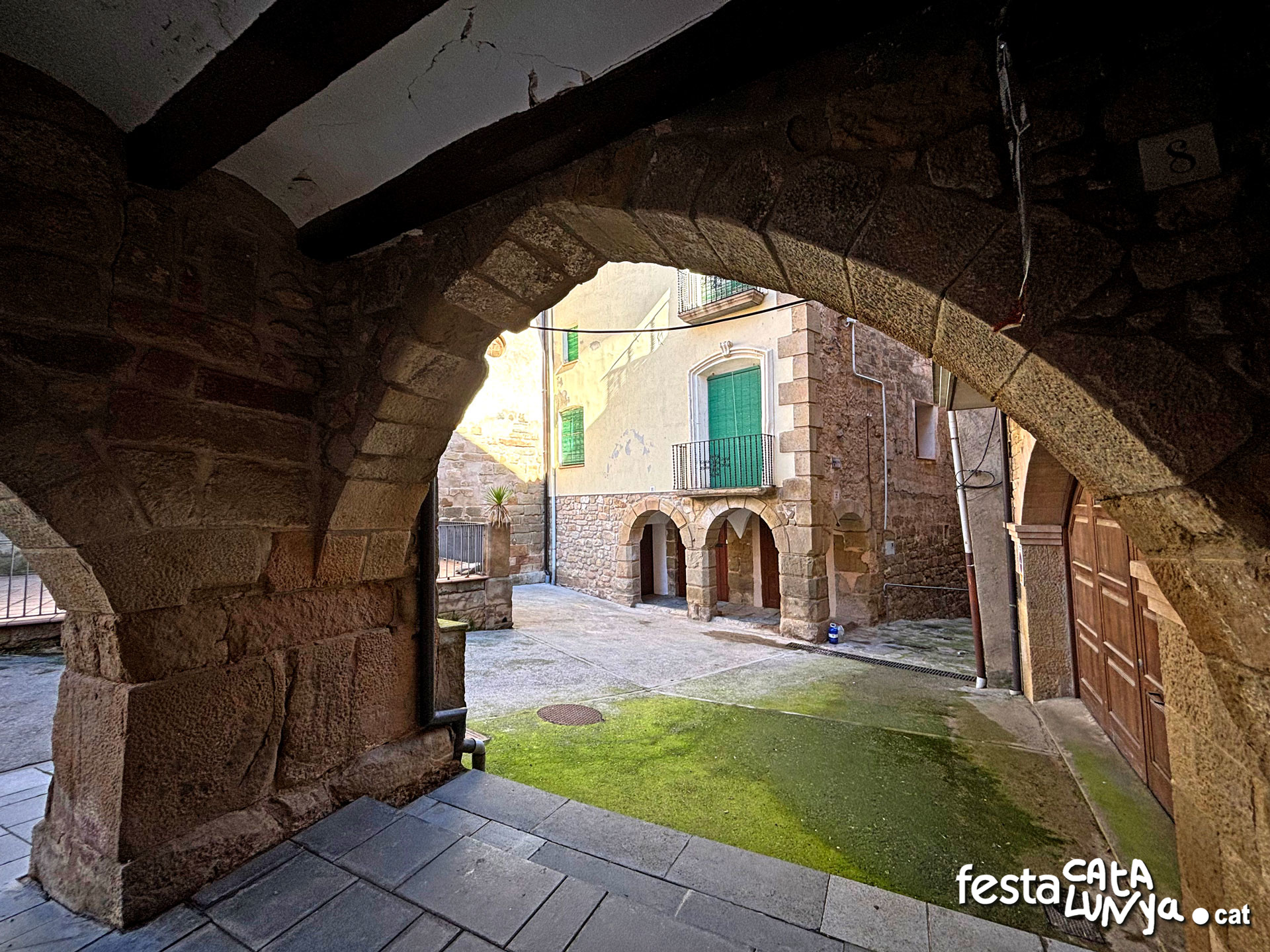 Sanaüja - Plaça Major