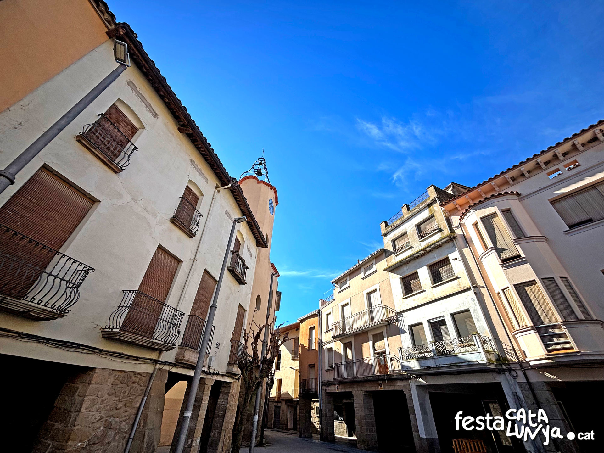 Sanaüja - Plaça Major