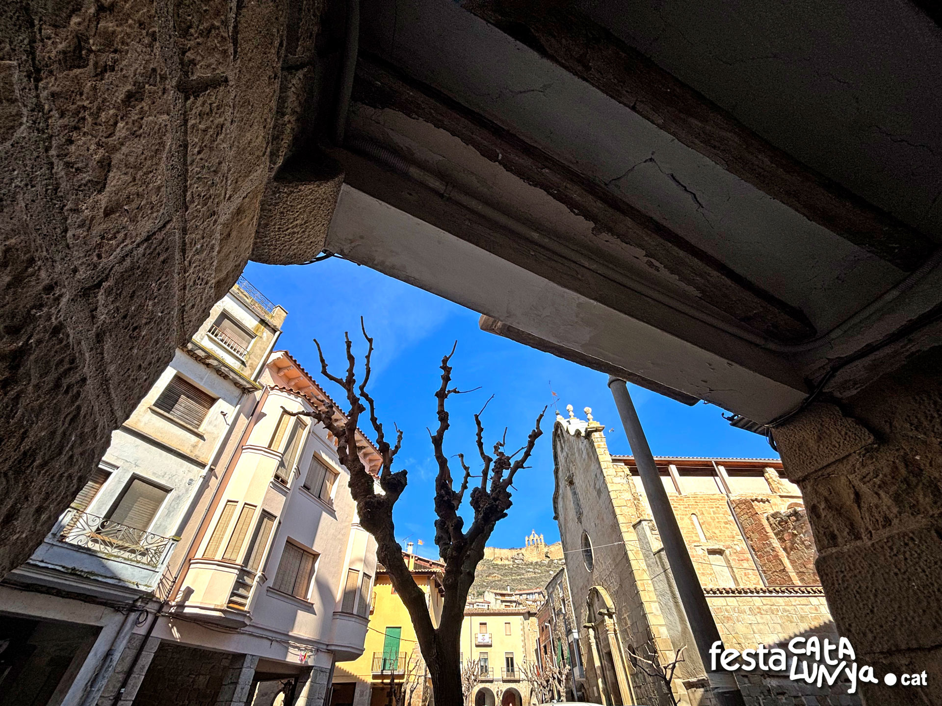 Sanaüja - Plaça Major