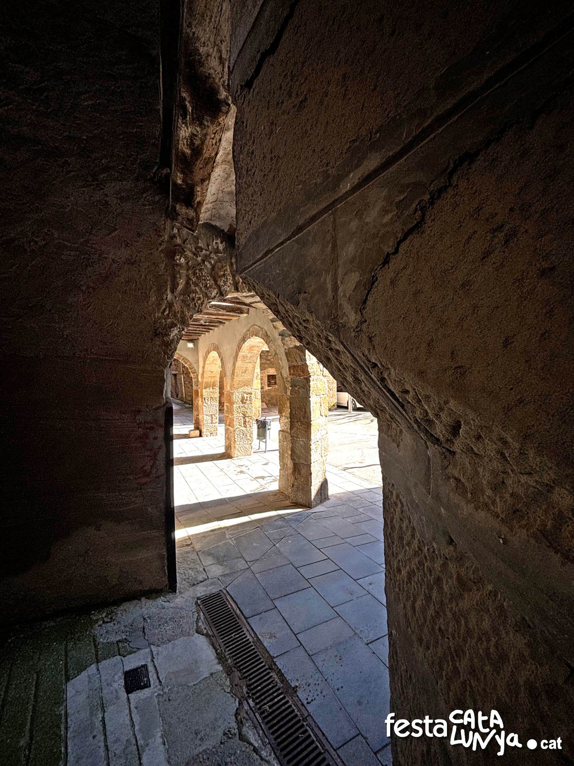 Sanaüja - Plaça Major