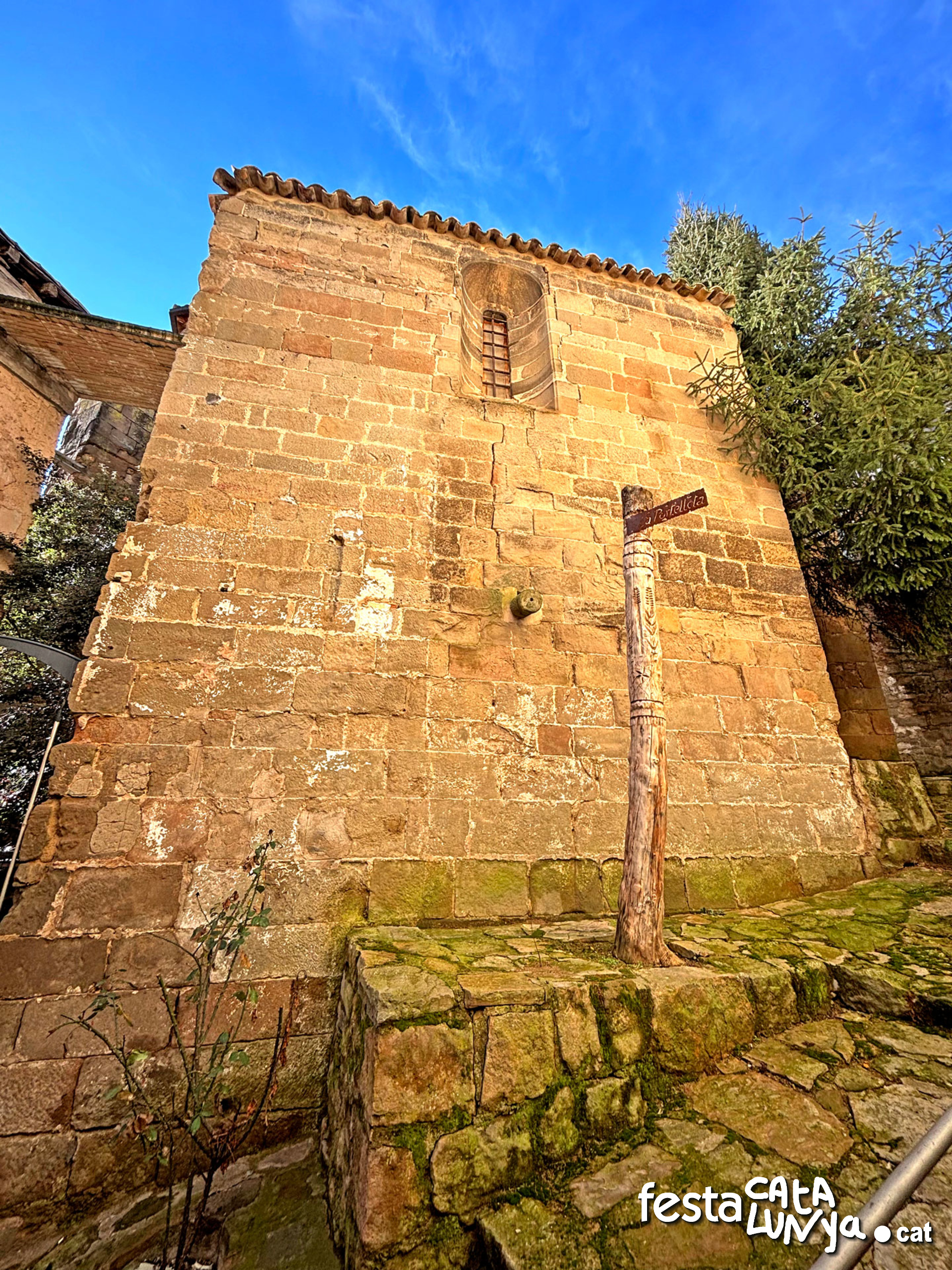 Sanaüja - Església parroquial de Santa Maria