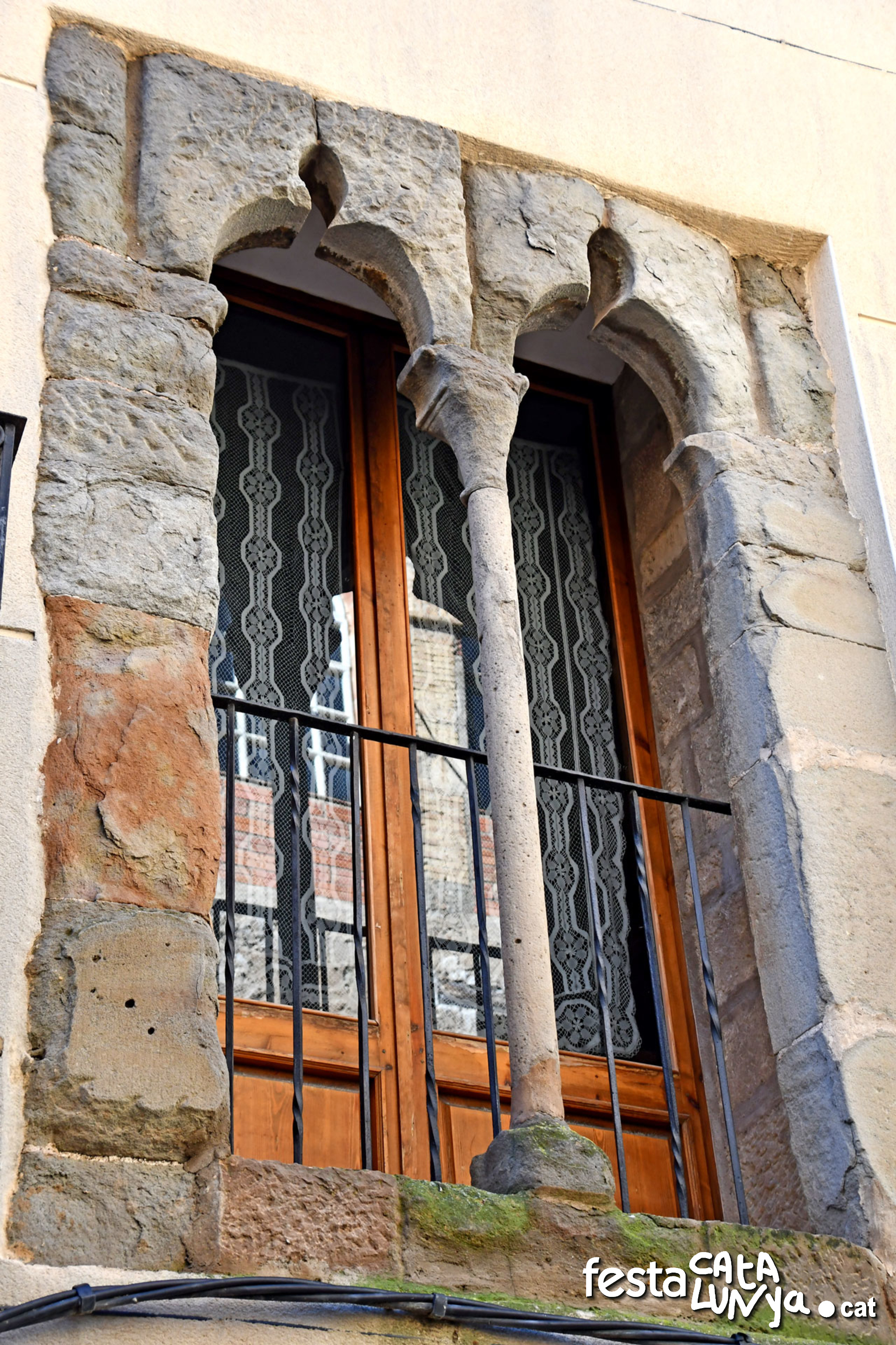 Sanaüja - Nucli històric - Carrer Bassal - Cal Màrtir