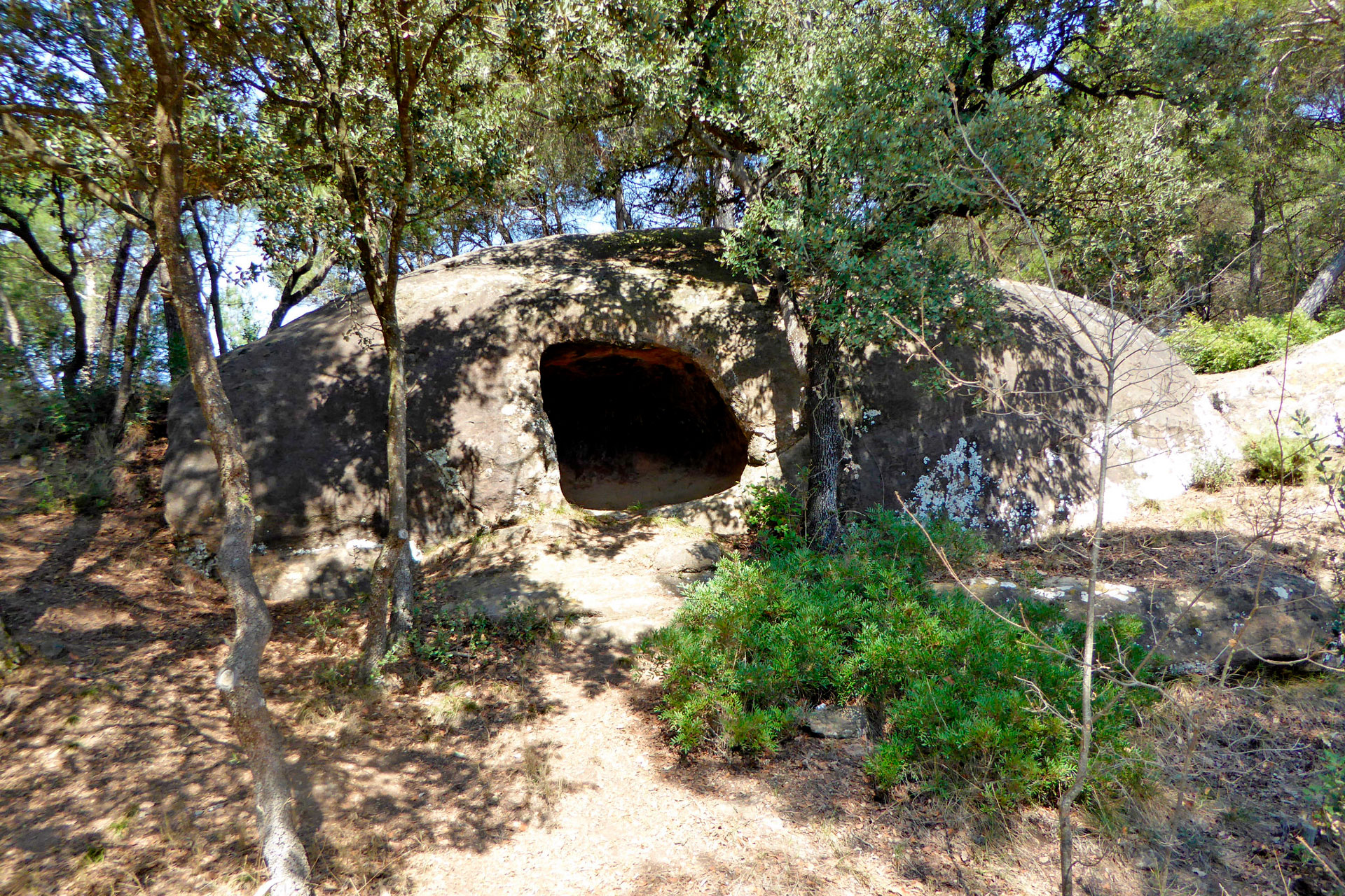 Navàs - Cova de Fornot prop de cal Sastre (Foto: Mapa del Patrimoni de la Diputació de Barcelona)