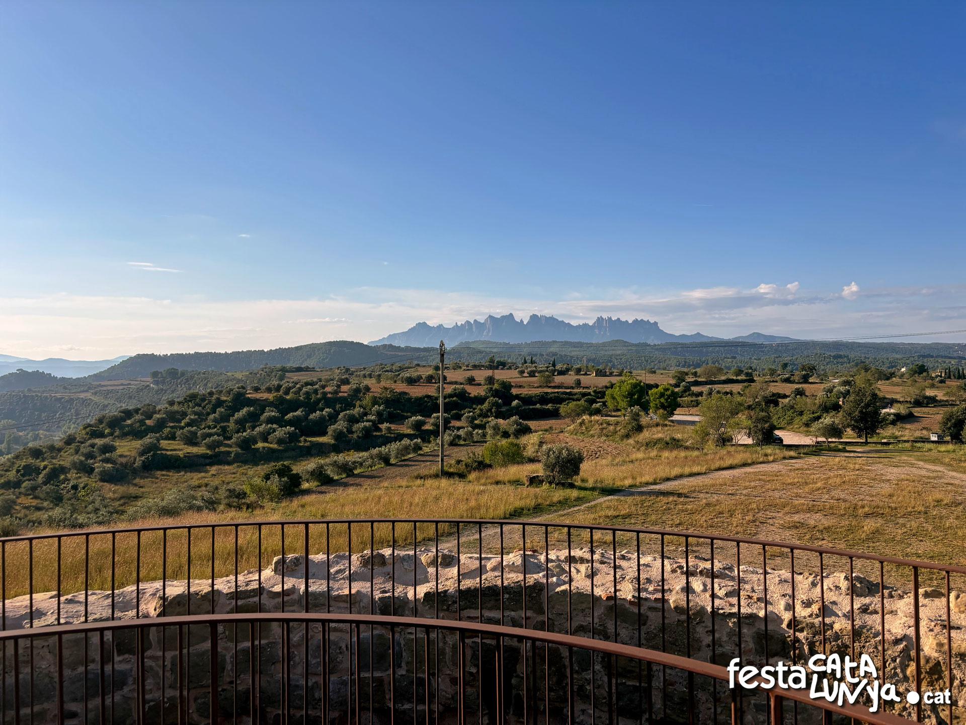Mirador panoràmic des de la Torre de Santa Caterina a Manresa ***