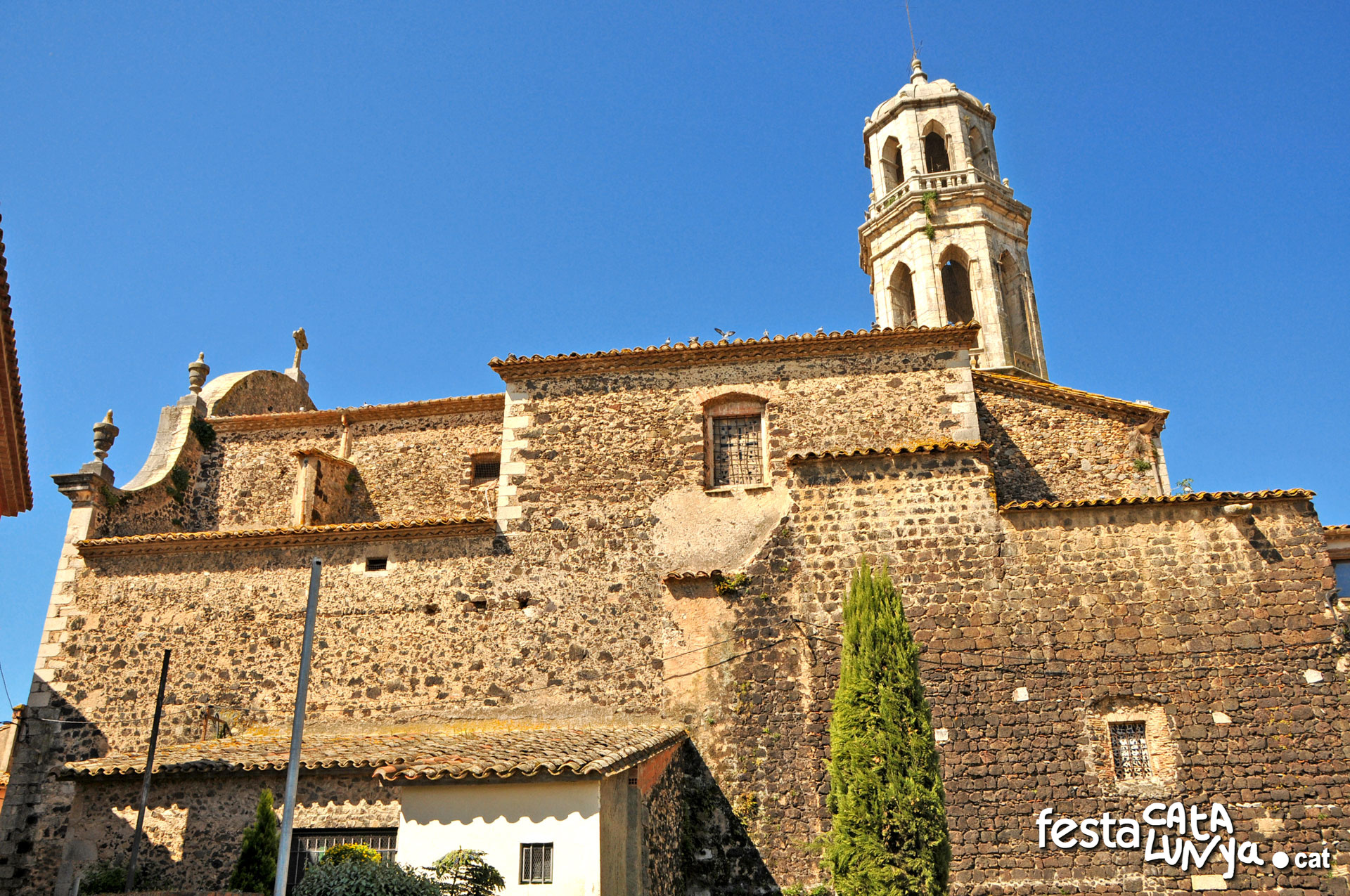 Vilobí d'Onyar - Església parroquial de Sant Esteve