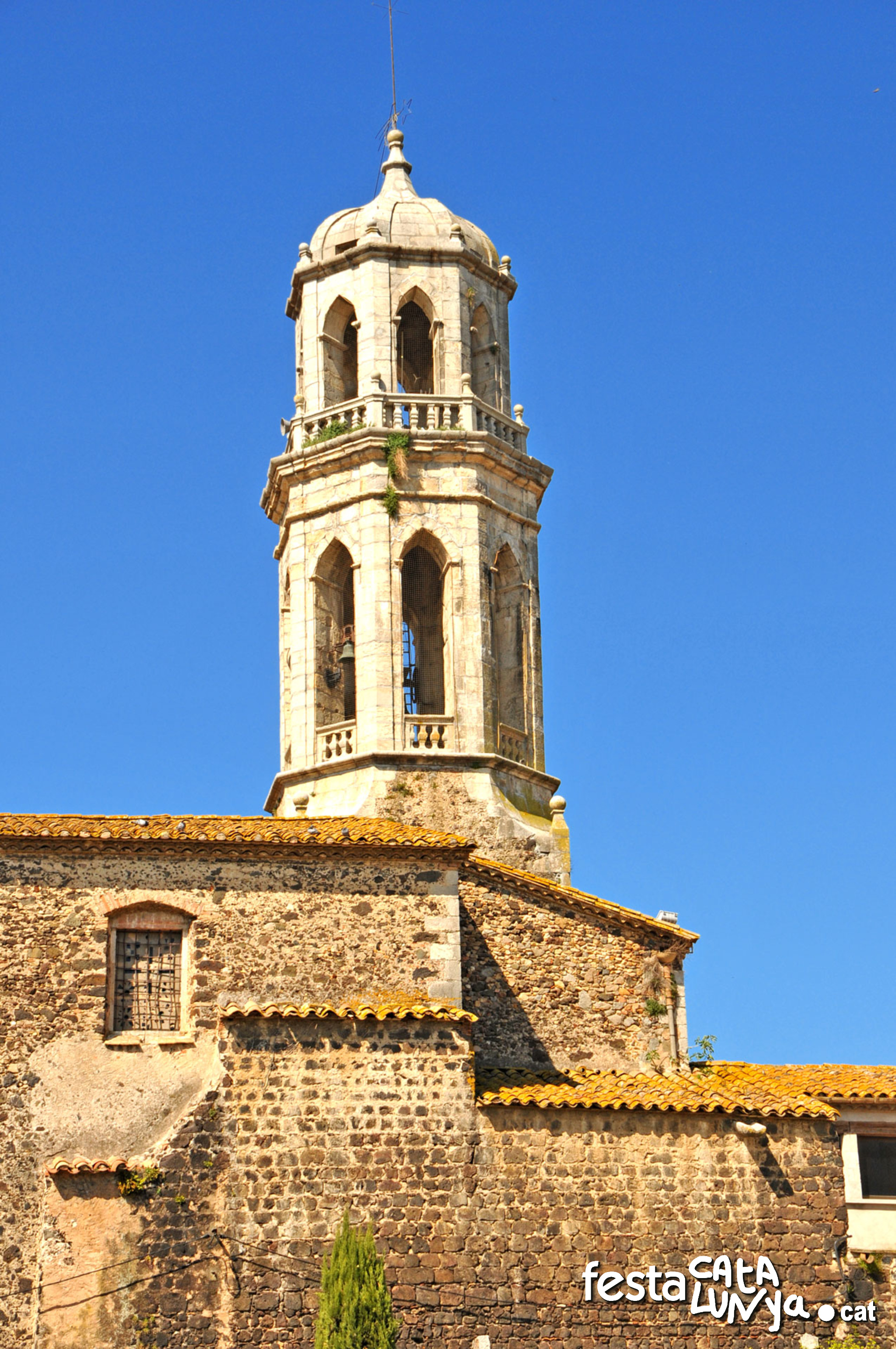 Vilobí d'Onyar - Església parroquial de Sant Esteve