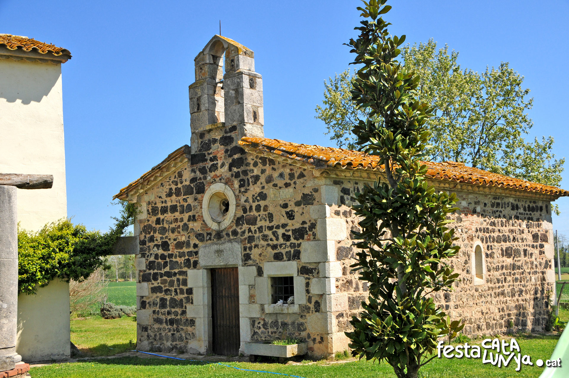 Vilobí d'Onyar - Mas Alrà i Capella de la Mare de Déu dels Dolors