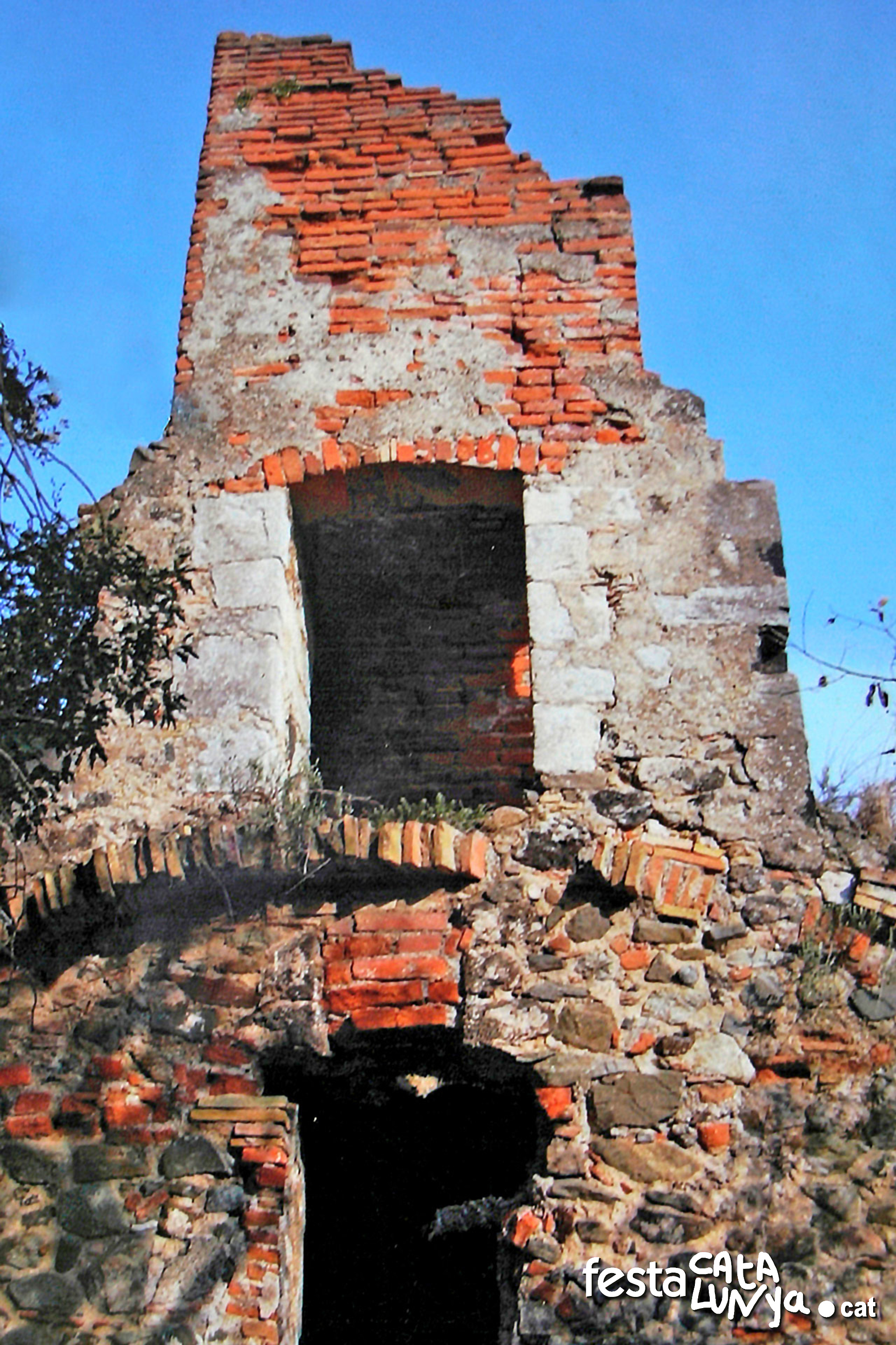 Vilobí d'Onyar - Volcà de la Crosa -  Ermita de Sant Llop