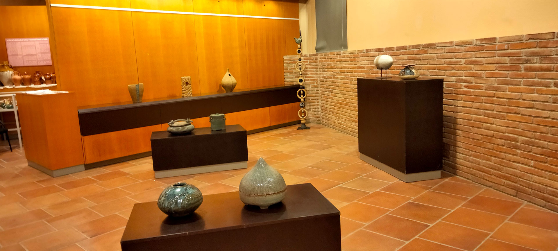 Exposició de ceràmica dels alumnes de l’Escola Municipal d’Arts Plàstiques d’Alcanar a La Galera