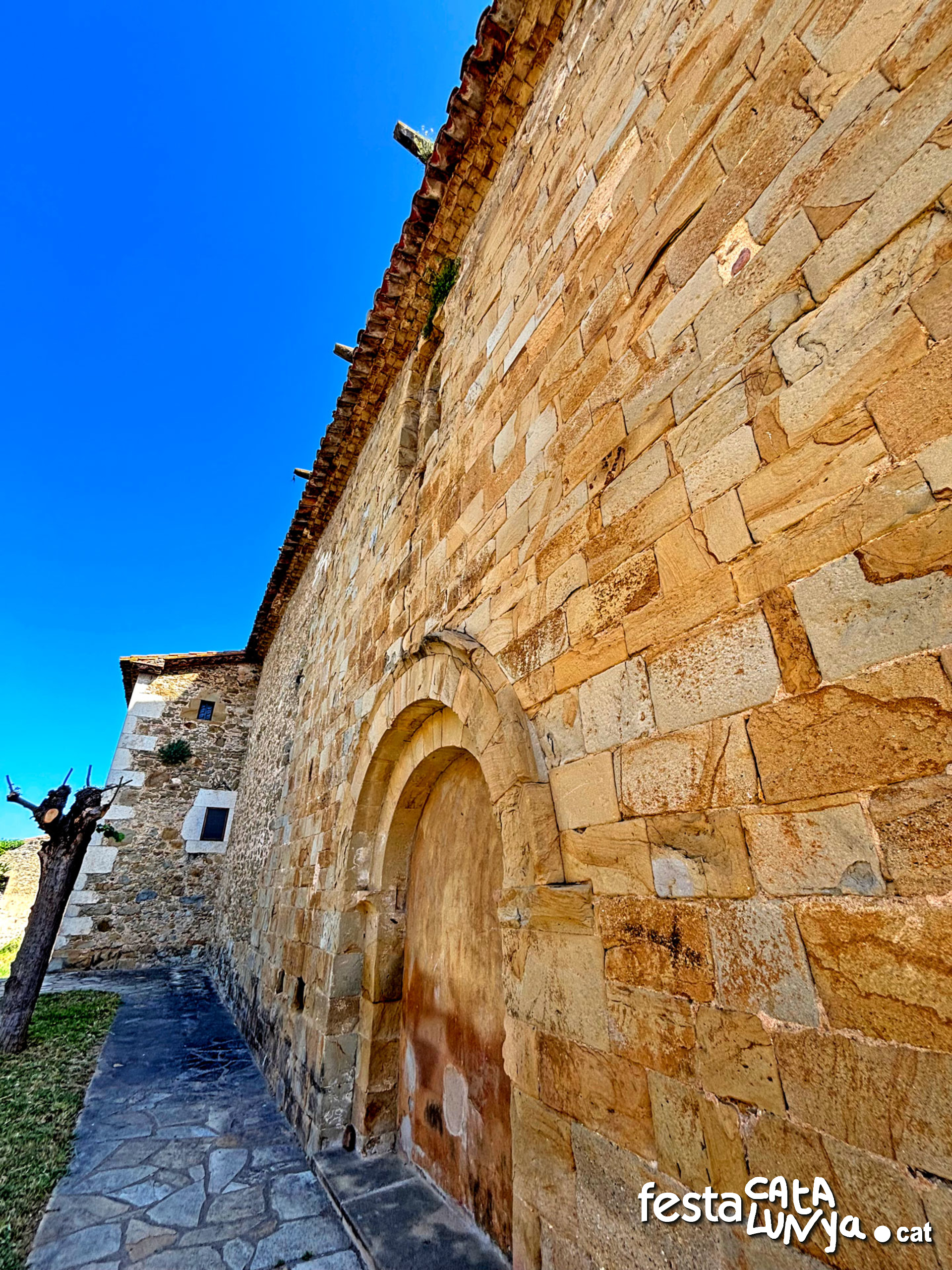 Flaçà - Església parroquial de Sant Cebrià