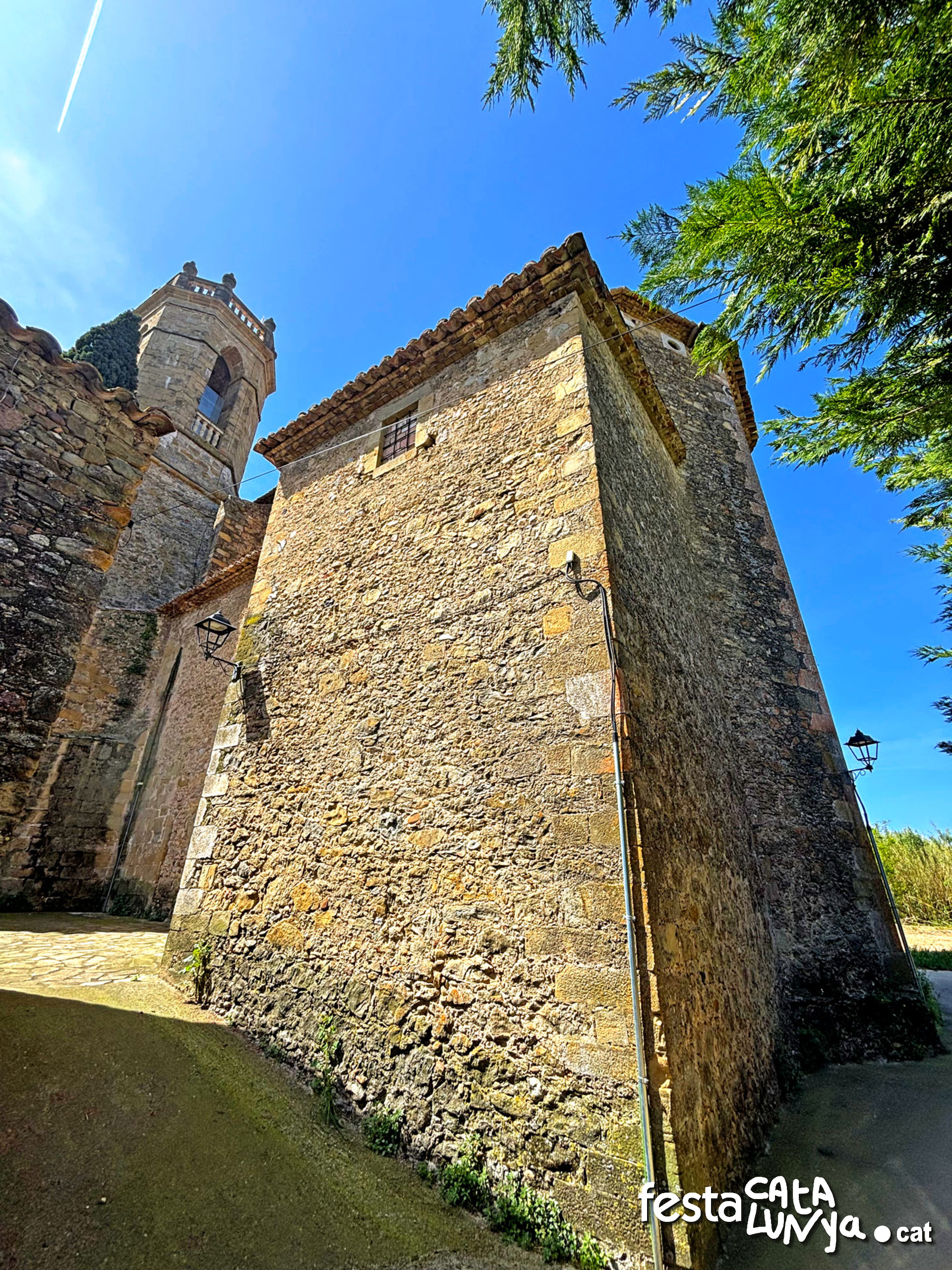 Flaçà - Església parroquial de Sant Cebrià