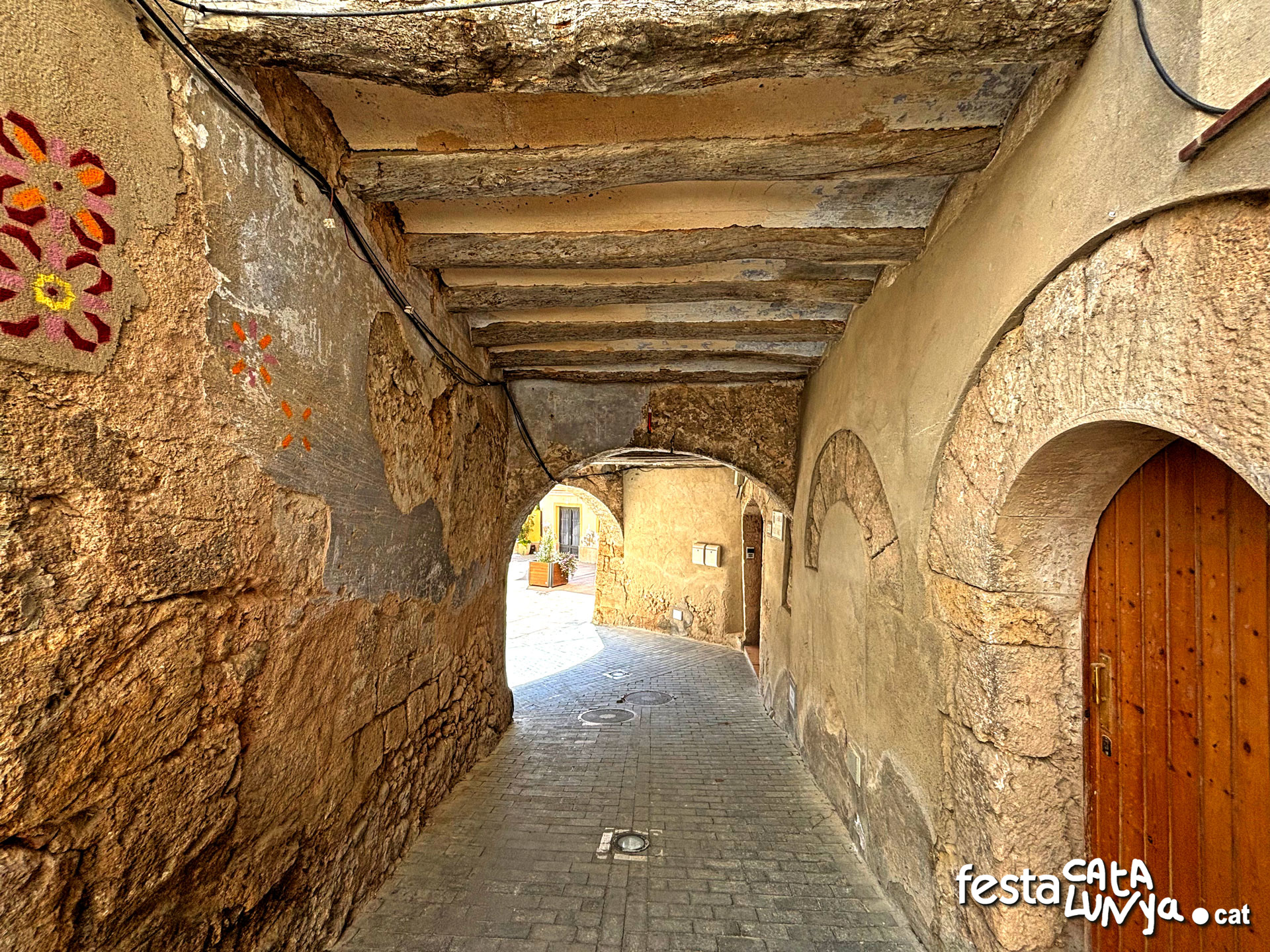 Sant Quintí de Mediona - Passatges coberts