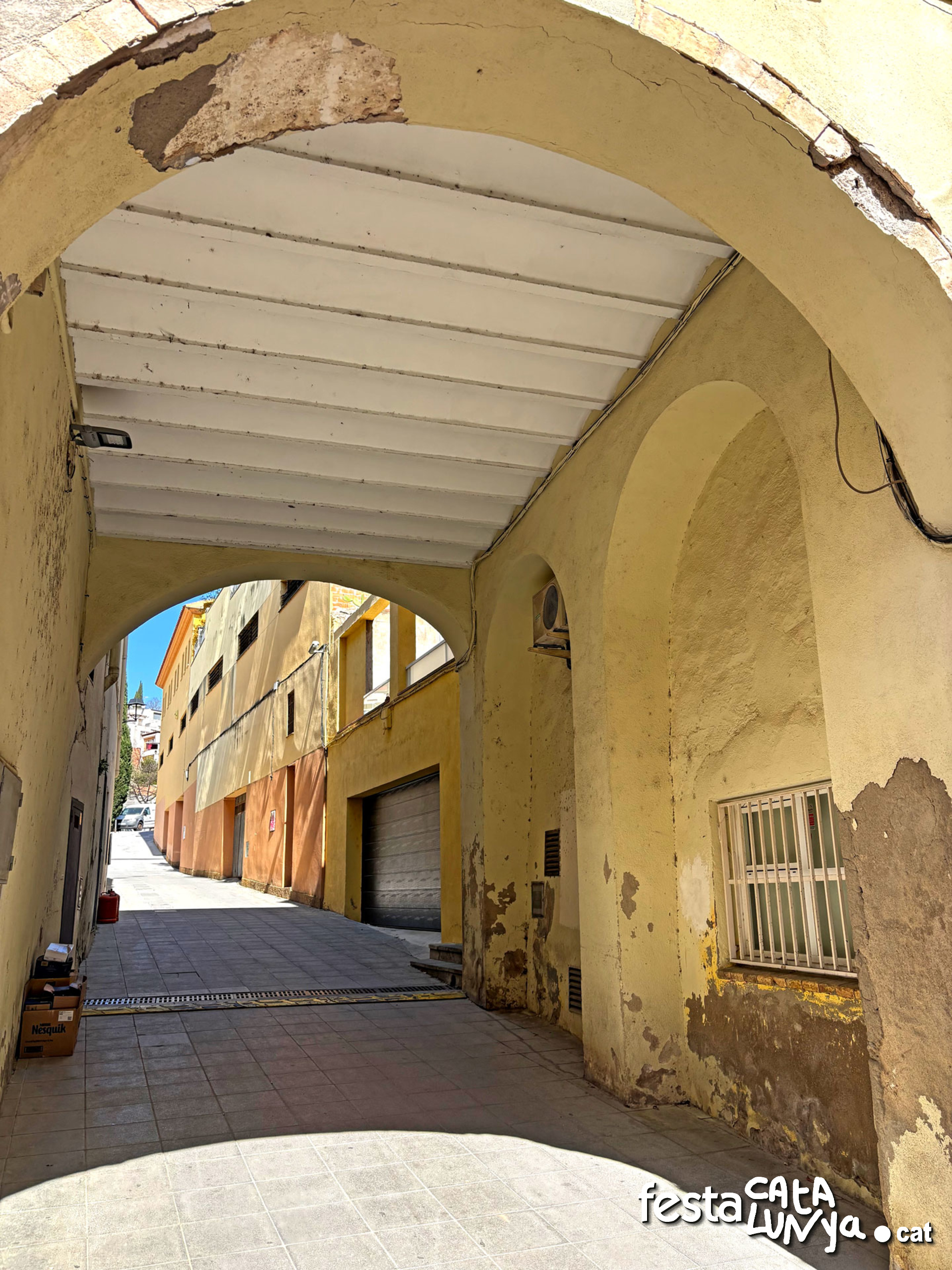 Sant Quintí de Mediona - Passatges coberts