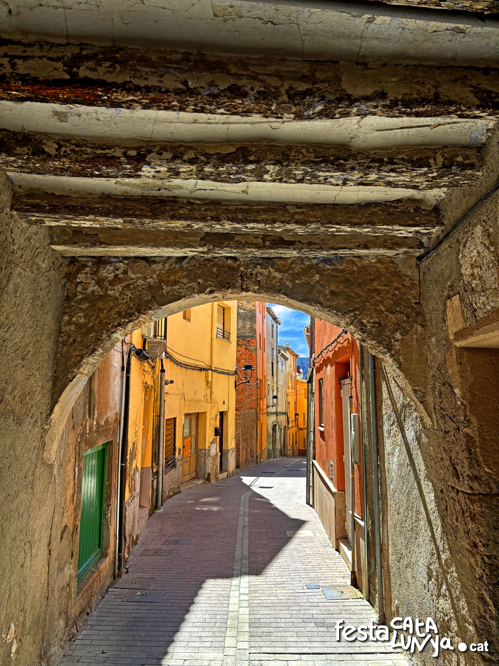 Sant Quintí de Mediona - Passatges coberts